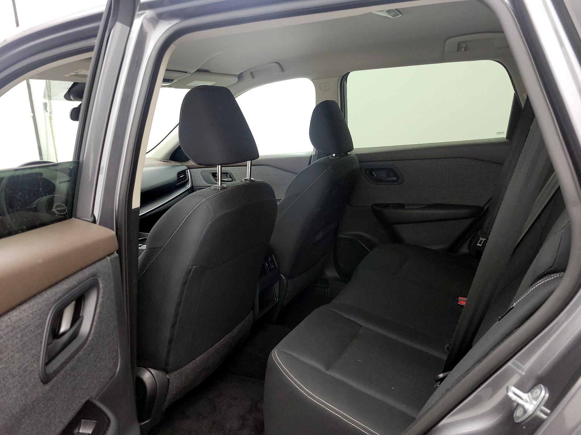 Thumbnail: 2023 Nissan Rogue - 19