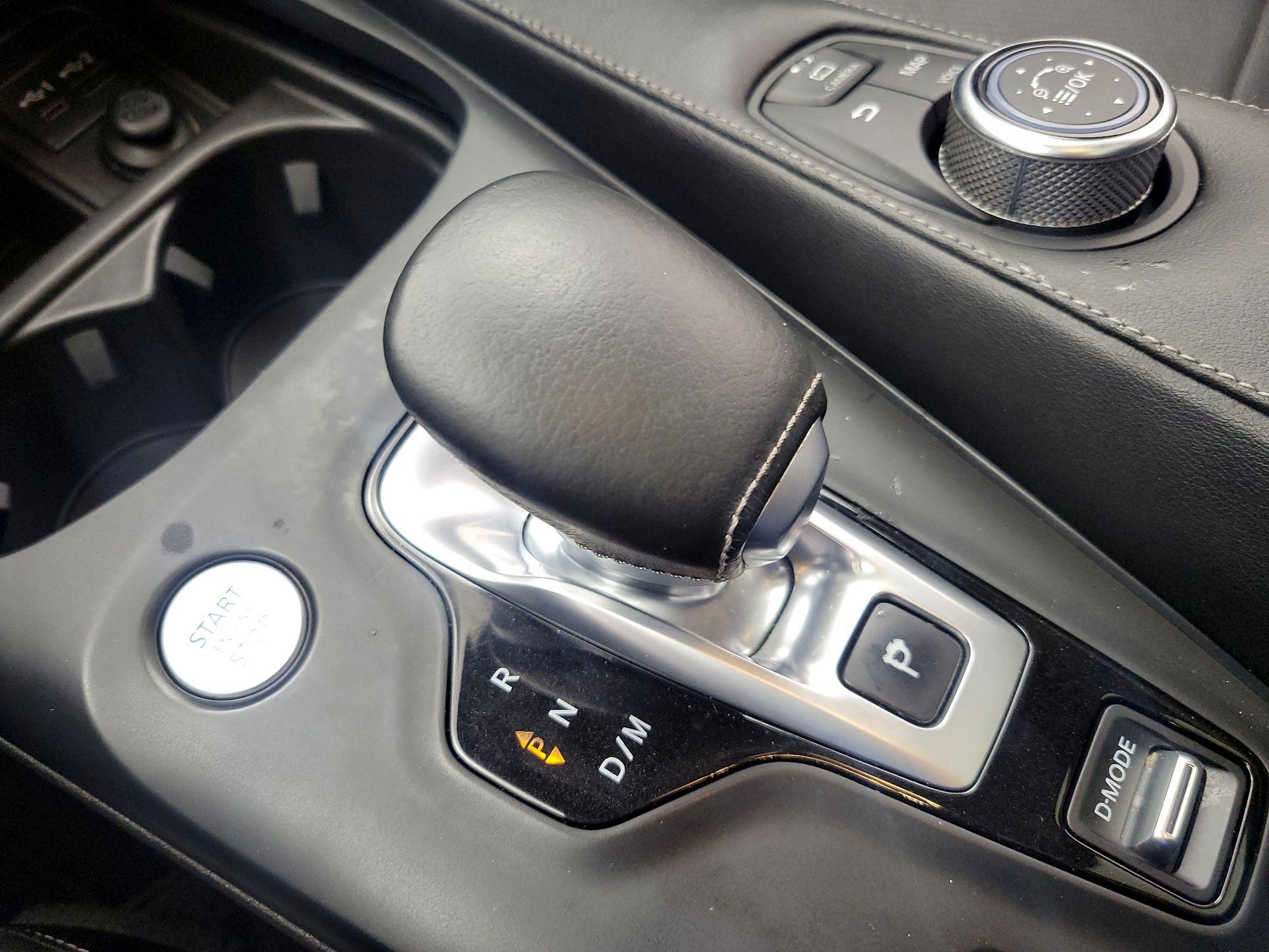 Thumbnail: 2022 INFINITI QX55 - 17