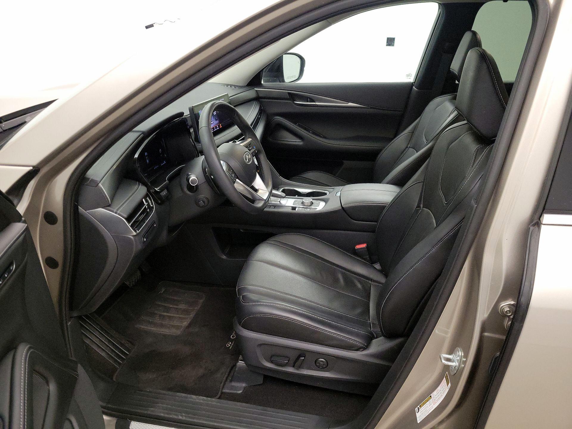 Thumbnail: 2023 INFINITI QX60 - 11