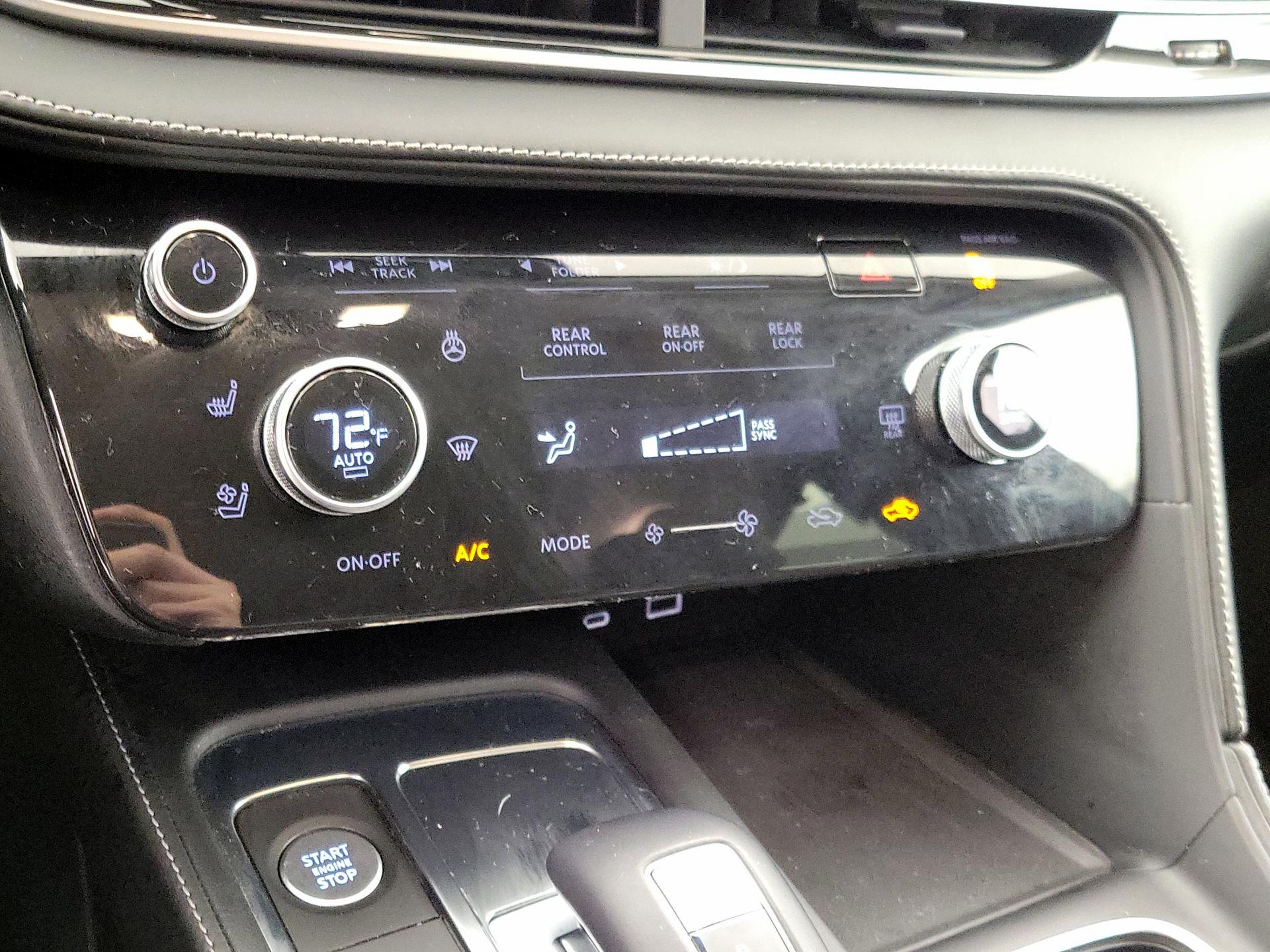 Thumbnail: 2023 INFINITI QX60 - 16