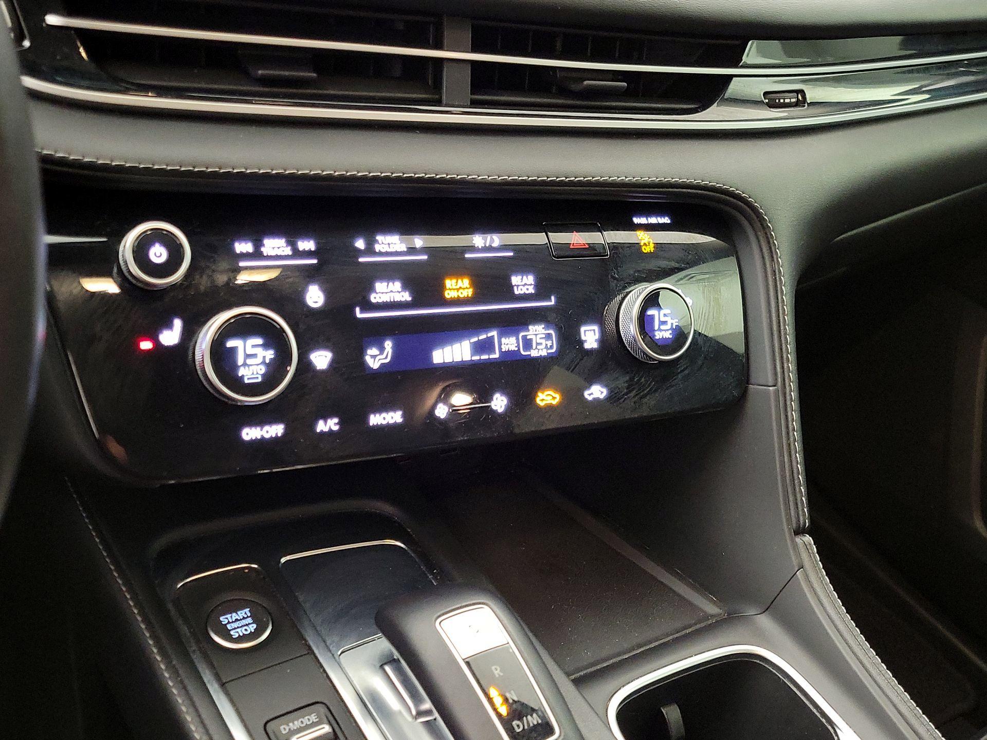 Thumbnail: 2023 INFINITI QX60 - 16