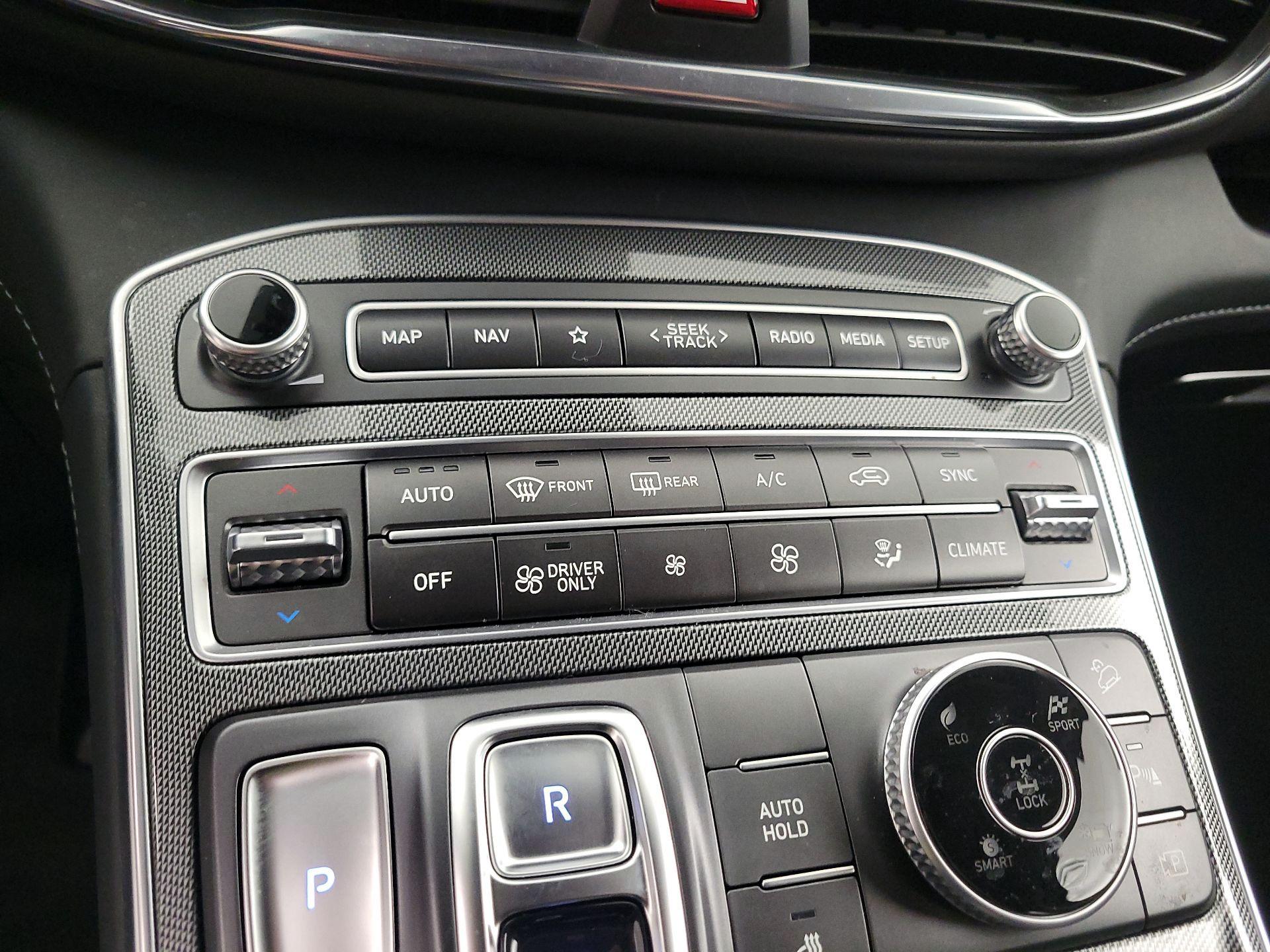 Thumbnail: 2022 Hyundai Santa Fe - 16