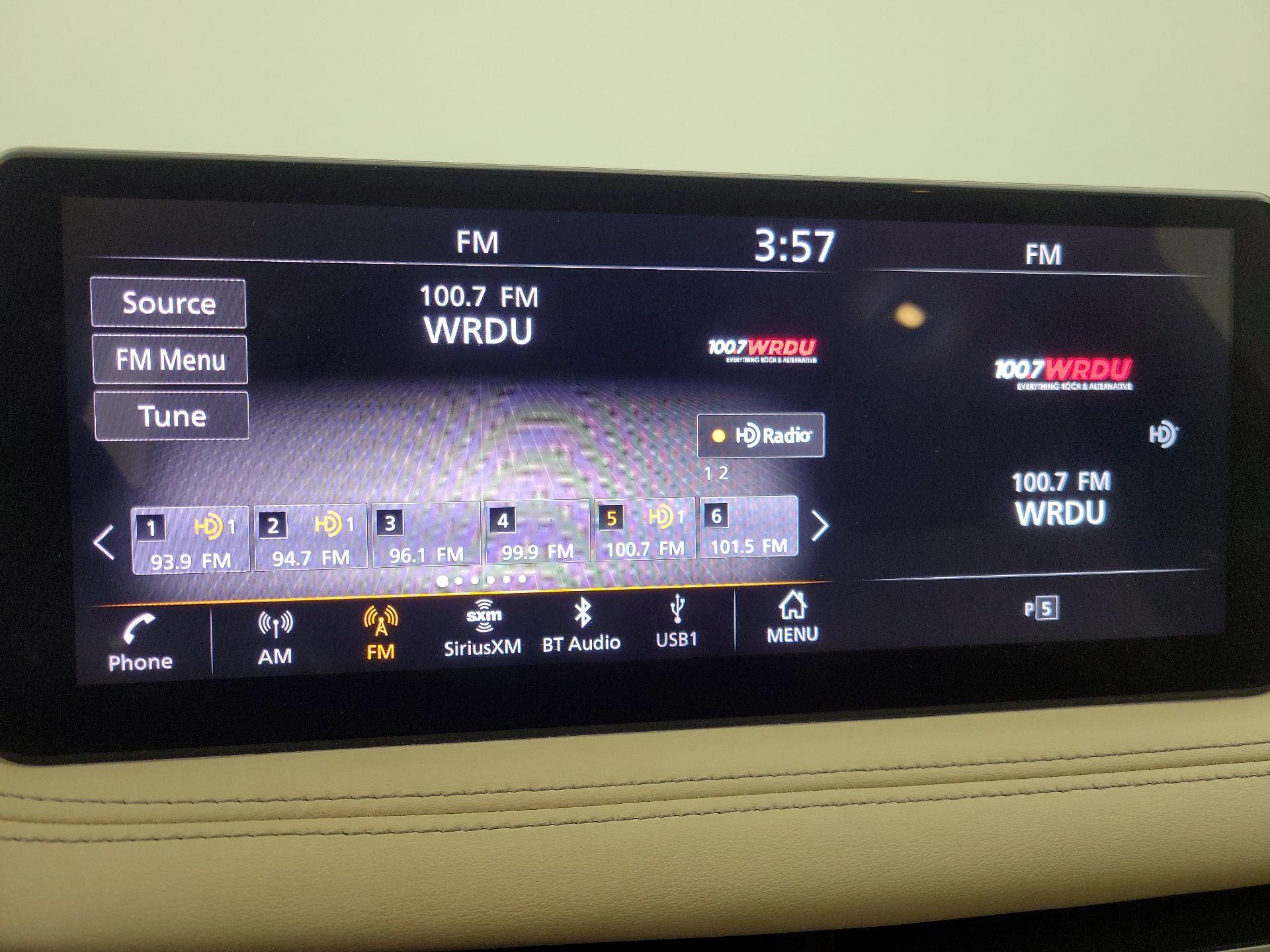 Thumbnail: 2023 INFINITI QX60 - 16