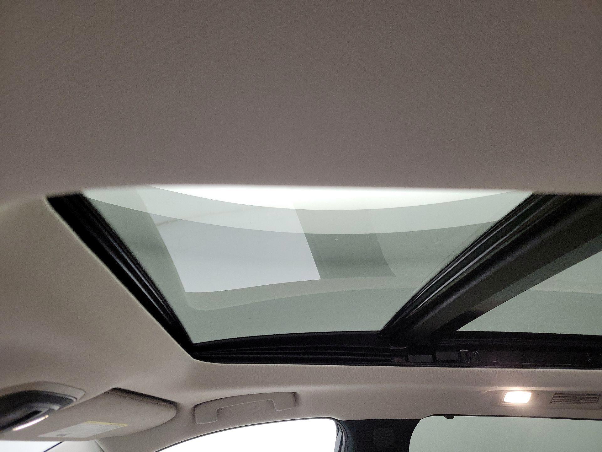 Thumbnail: 2023 INFINITI QX60 - 20