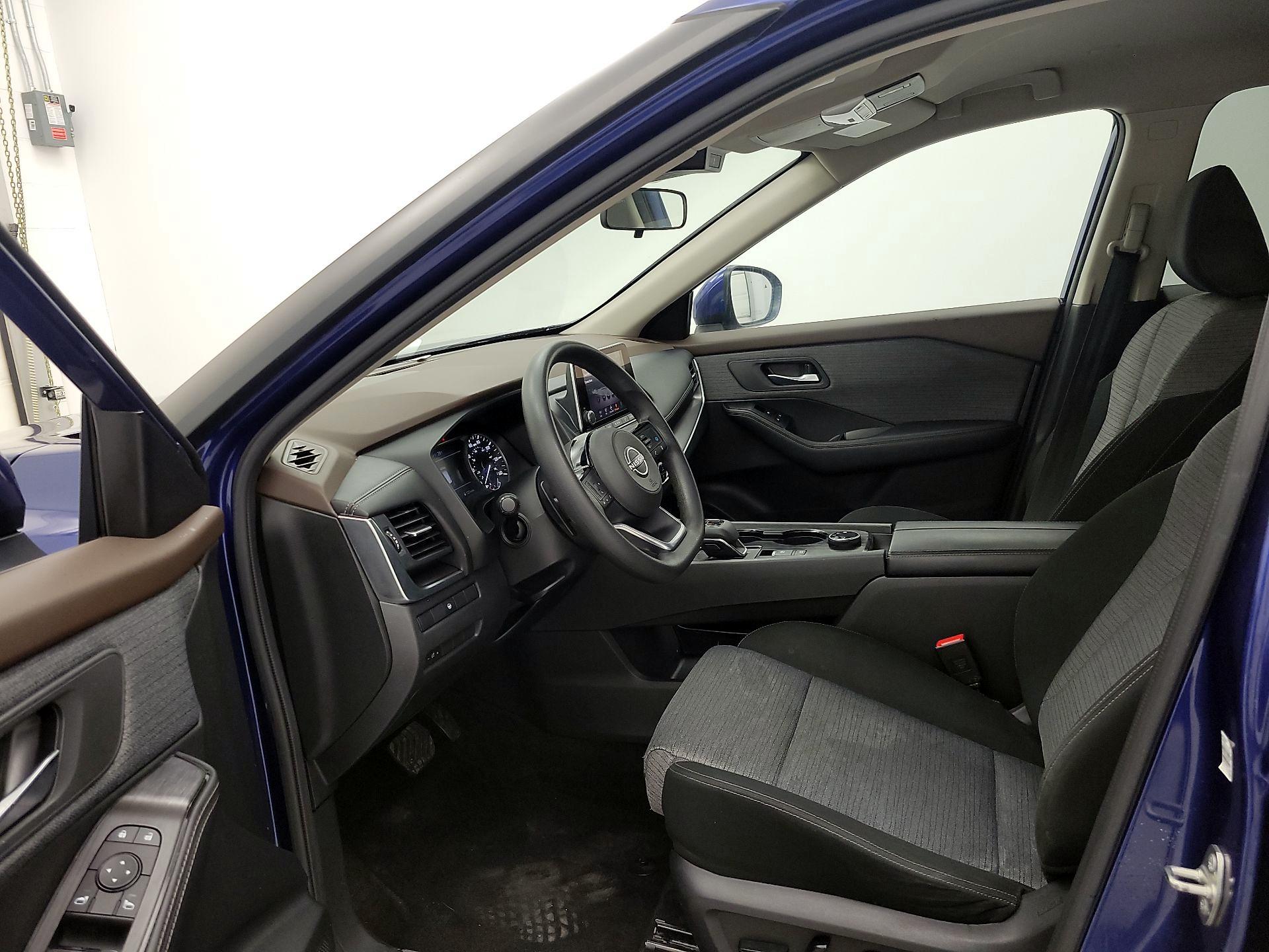 Thumbnail: 2023 Nissan Rogue - 11