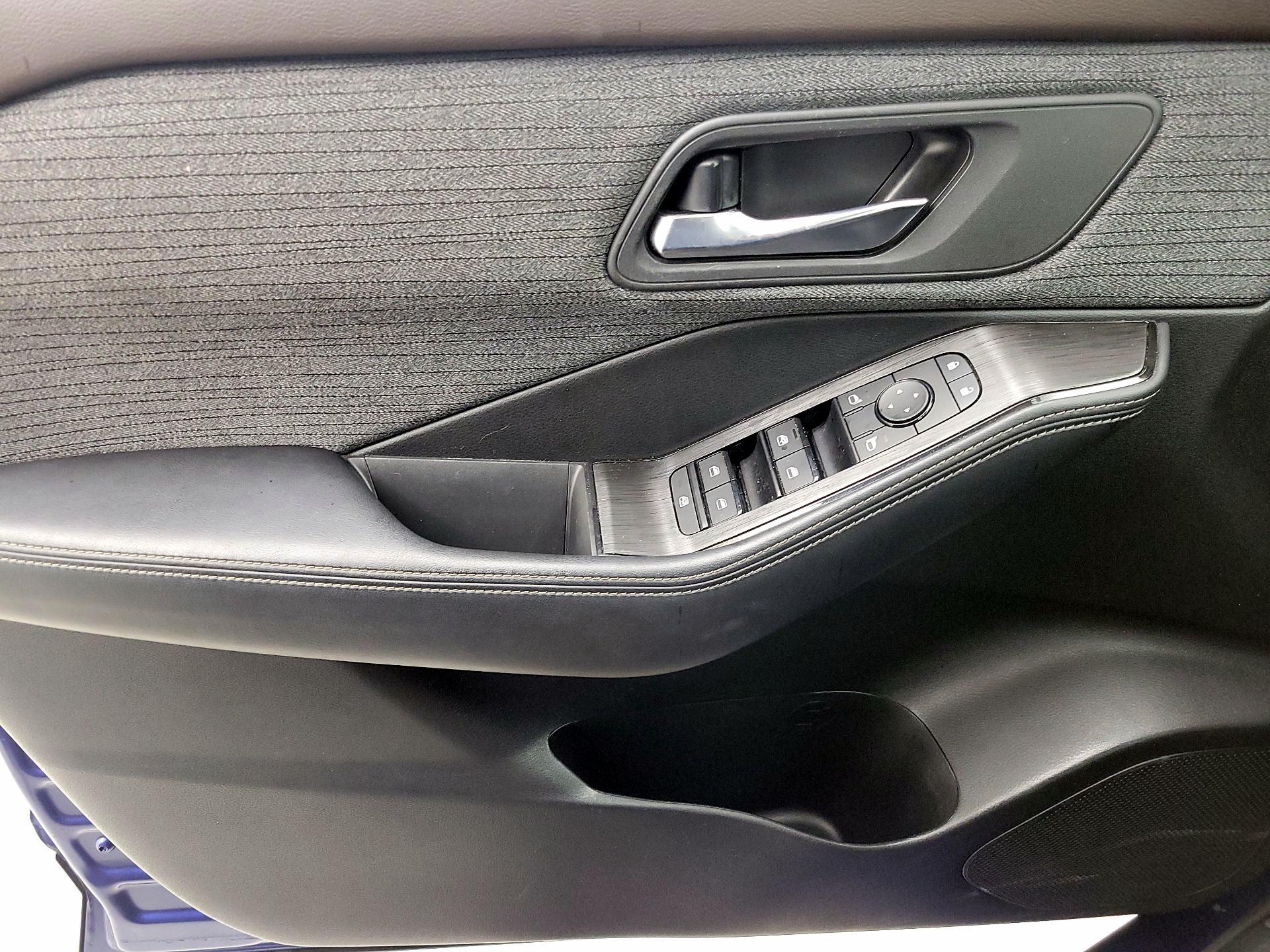 Thumbnail: 2023 Nissan Rogue - 12