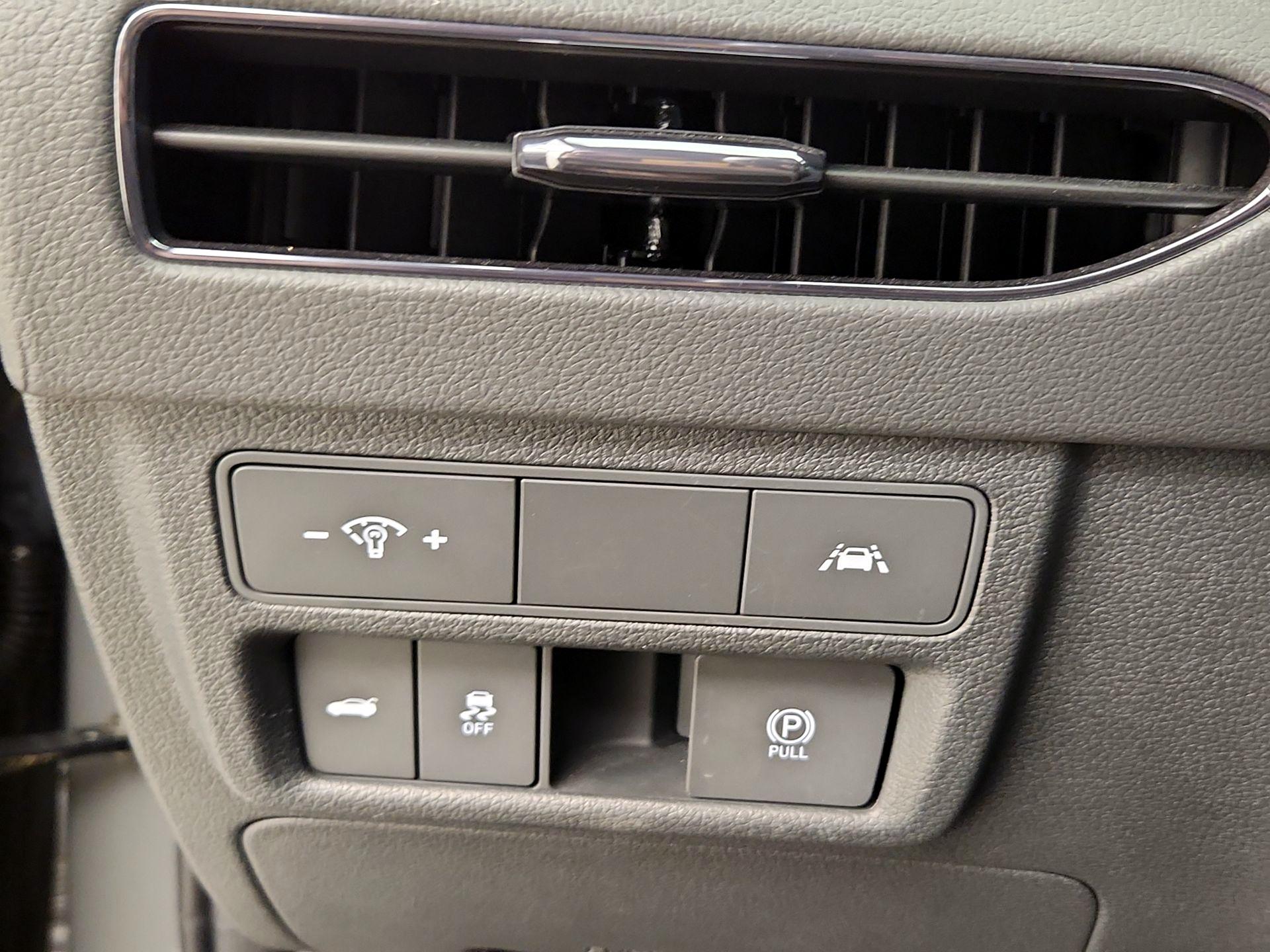 Thumbnail: 2023 Hyundai Sonata - 11