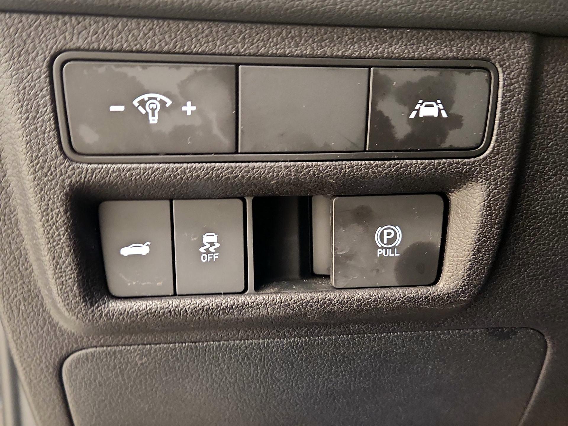 Thumbnail: 2023 Hyundai Sonata - 13