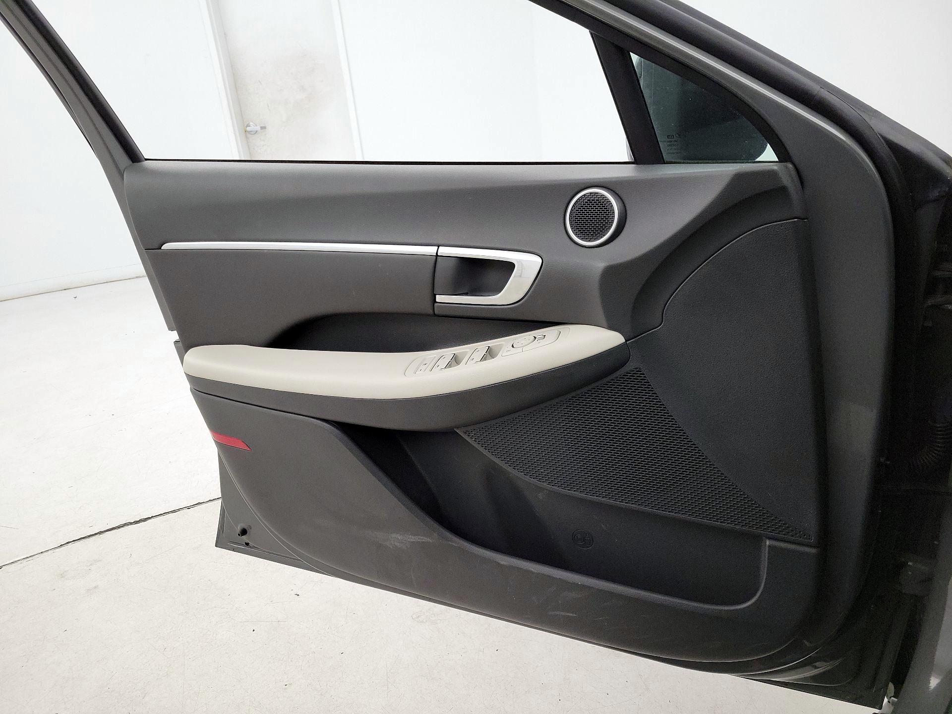 Thumbnail: 2023 Hyundai Sonata - 12