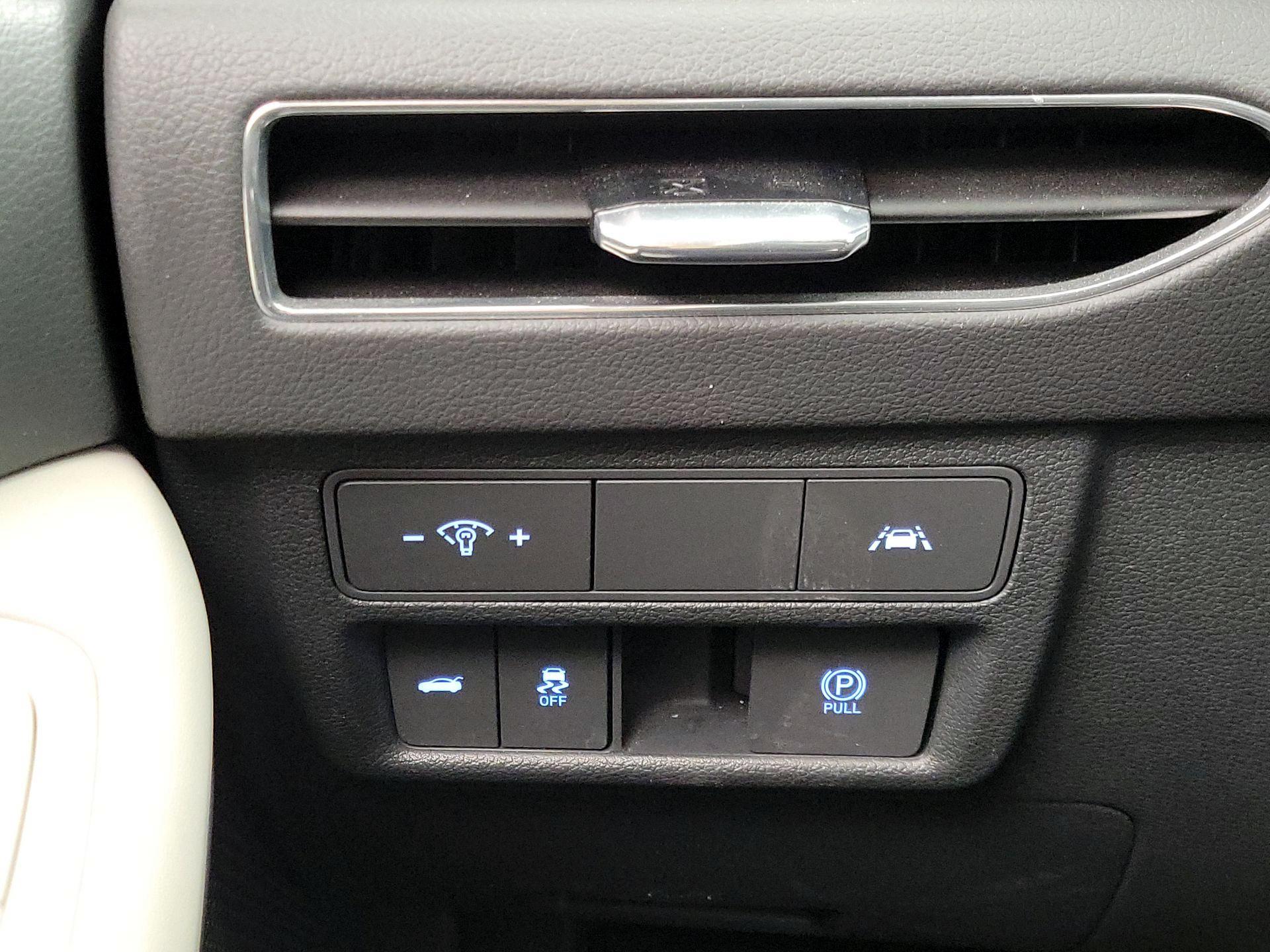 Thumbnail: 2022 Hyundai Sonata - 13