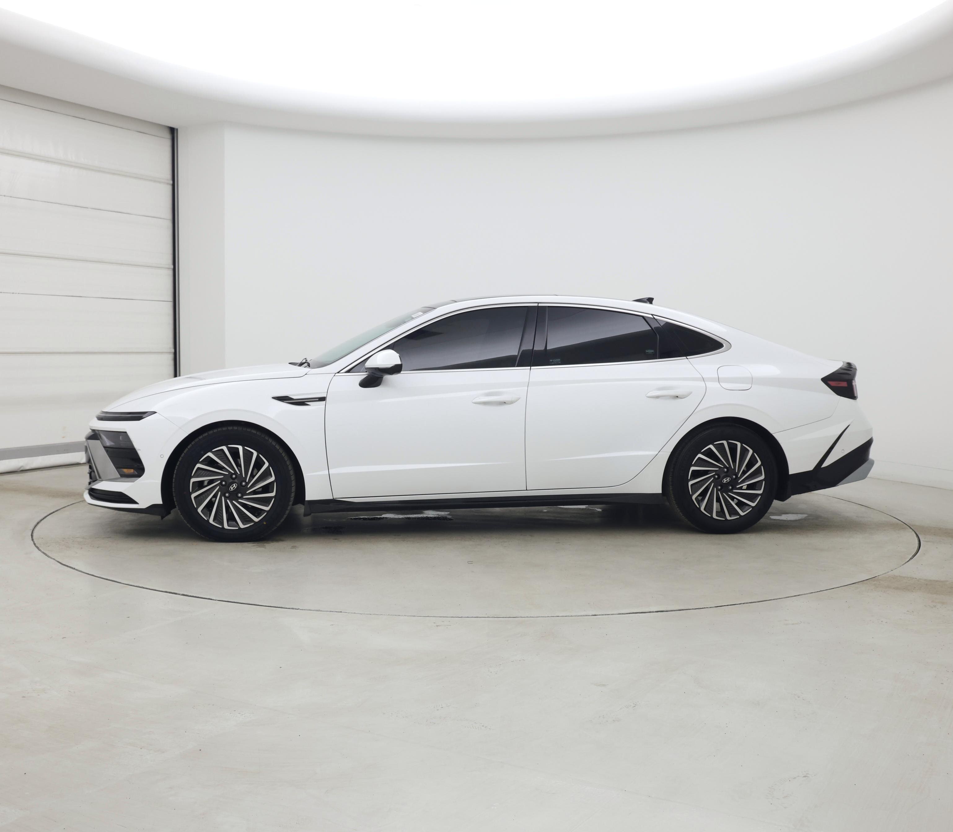 Thumbnail: 2024 Hyundai Sonata - 3