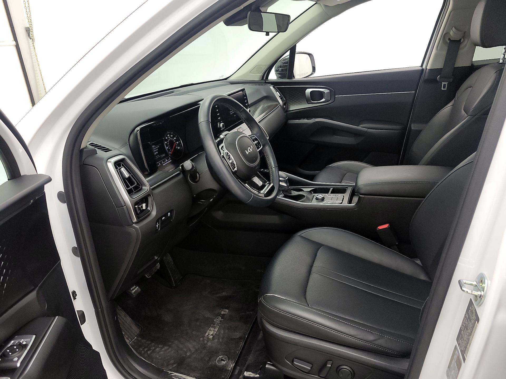 Thumbnail: 2022 Kia Sorento - 11