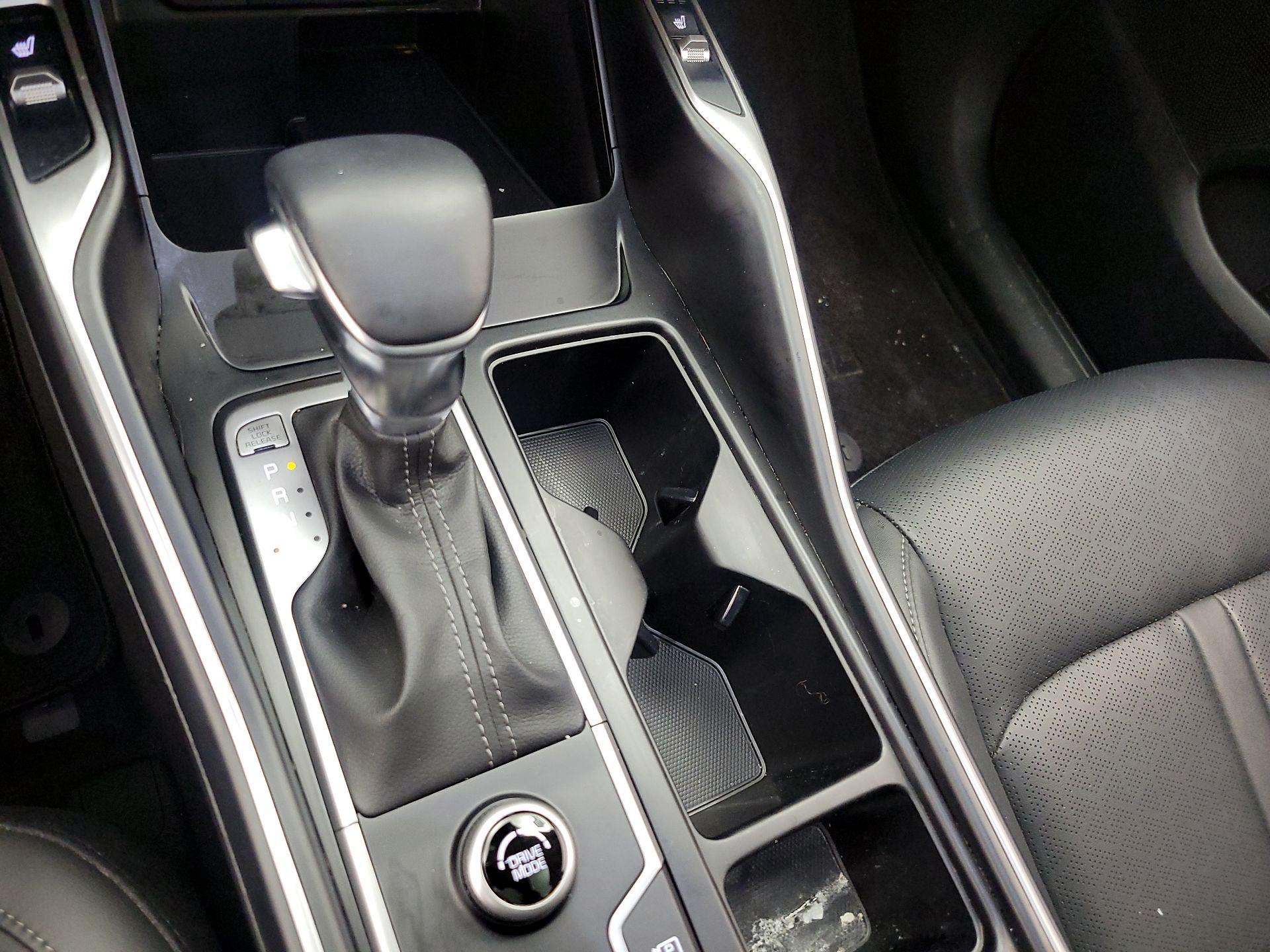 Thumbnail: 2022 Kia Sorento - 17