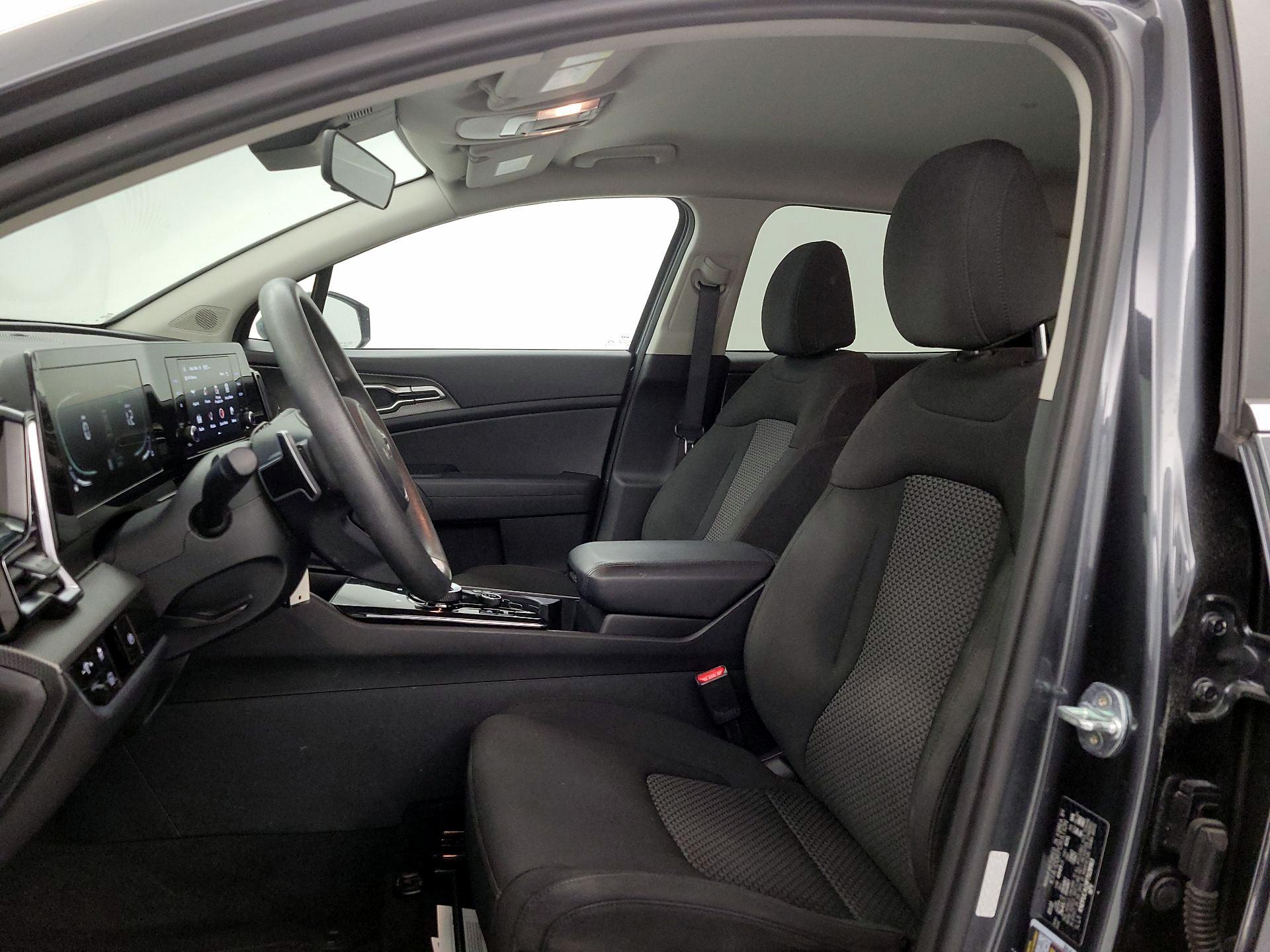 Thumbnail: 2023 Kia Sportage - 11