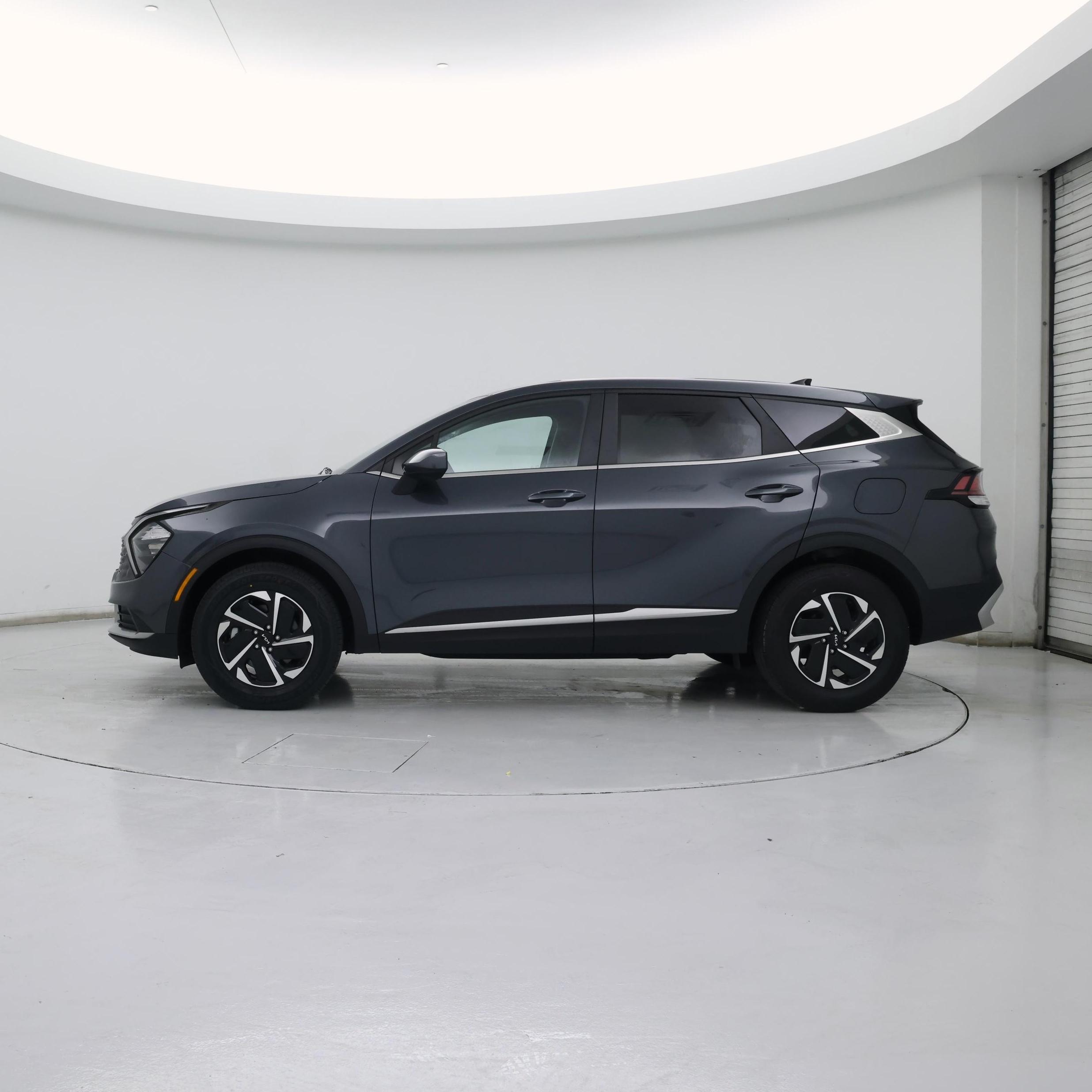 Thumbnail: 2023 Kia Sportage - 3