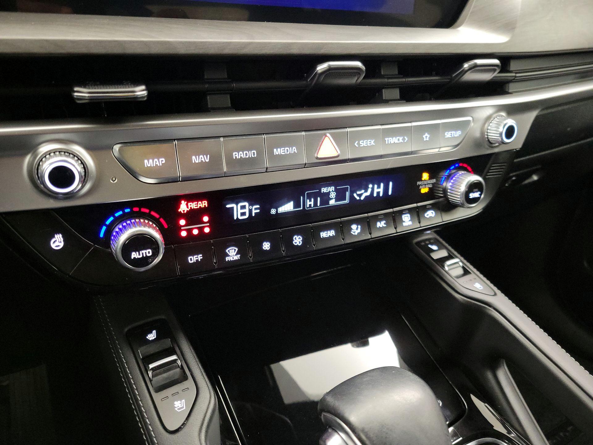 Thumbnail: 2023 Kia Telluride - 16