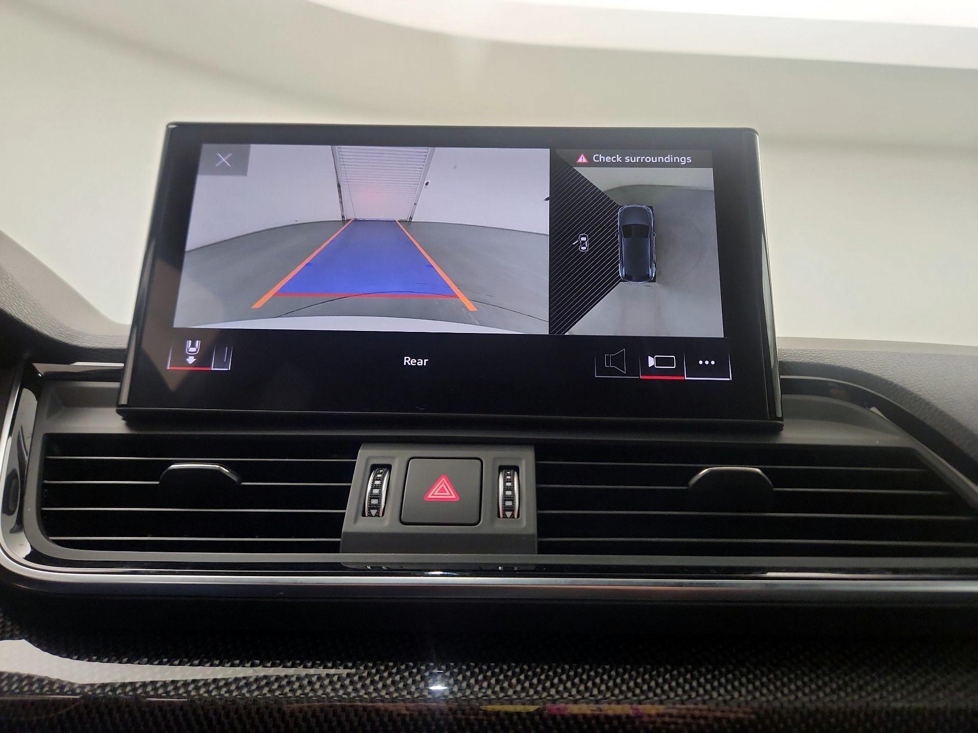 Thumbnail: 2021 Audi SQ5 - 15