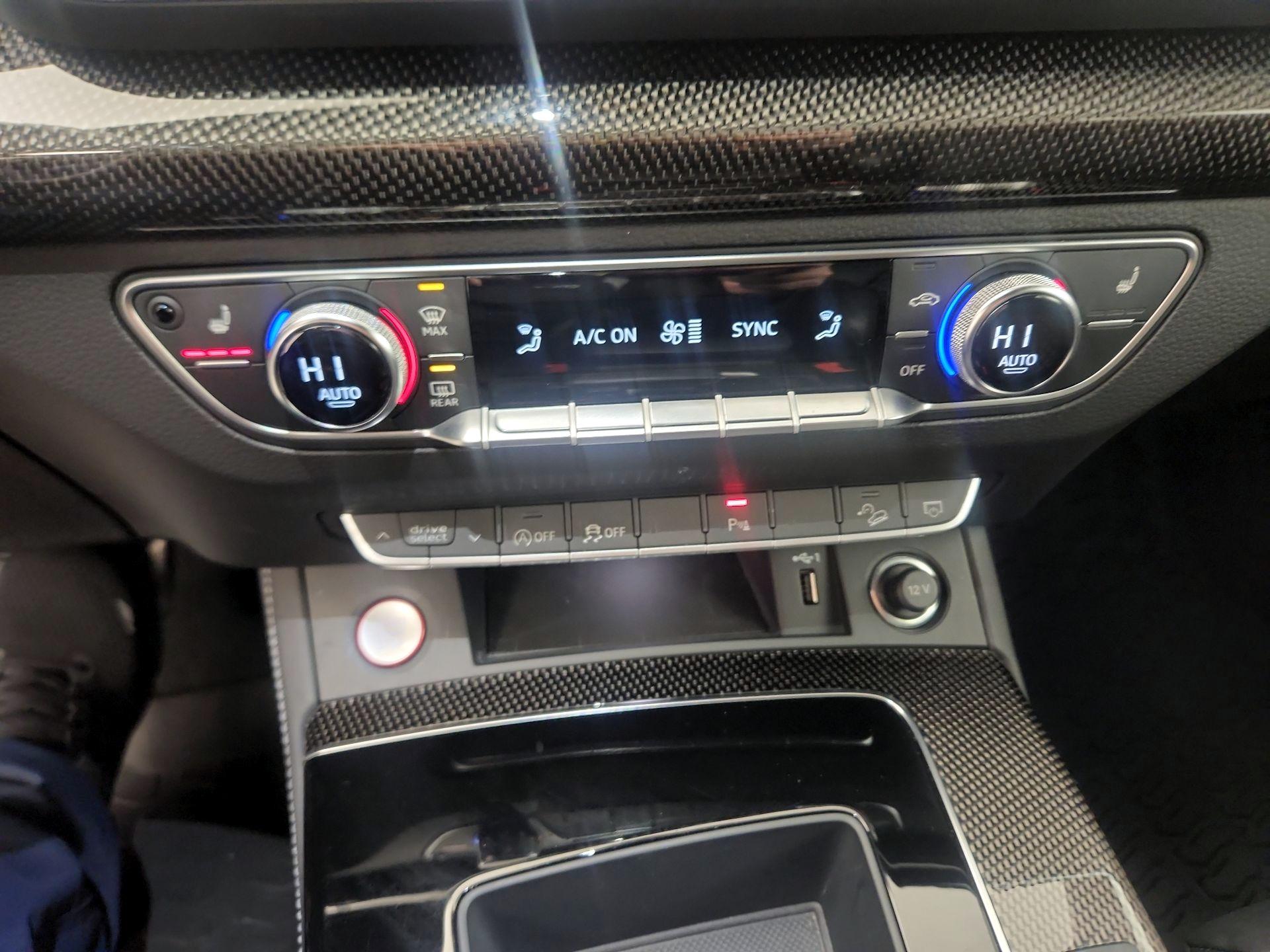 Thumbnail: 2021 Audi SQ5 - 17