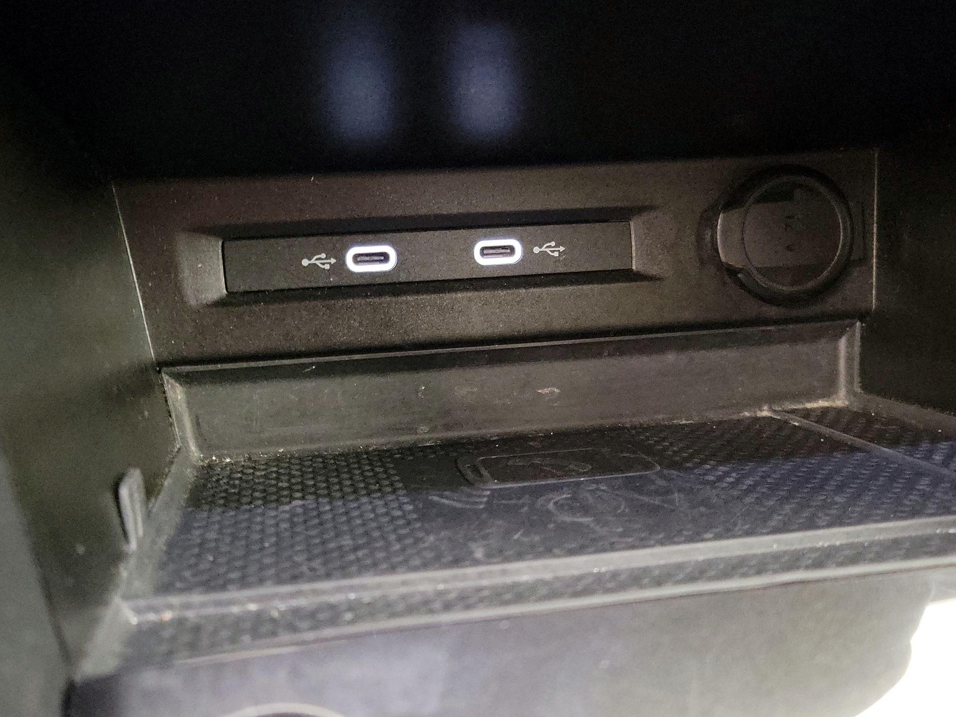 Thumbnail: 2023 Volkswagen Tiguan - 18