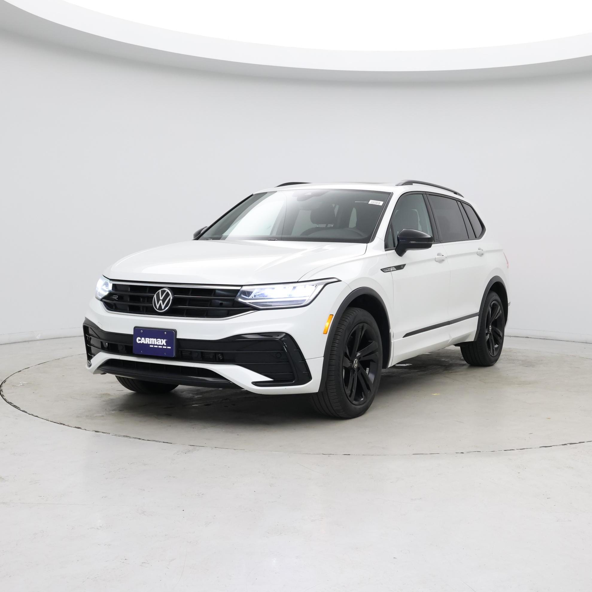 Thumbnail: 2023 Volkswagen Tiguan - 4