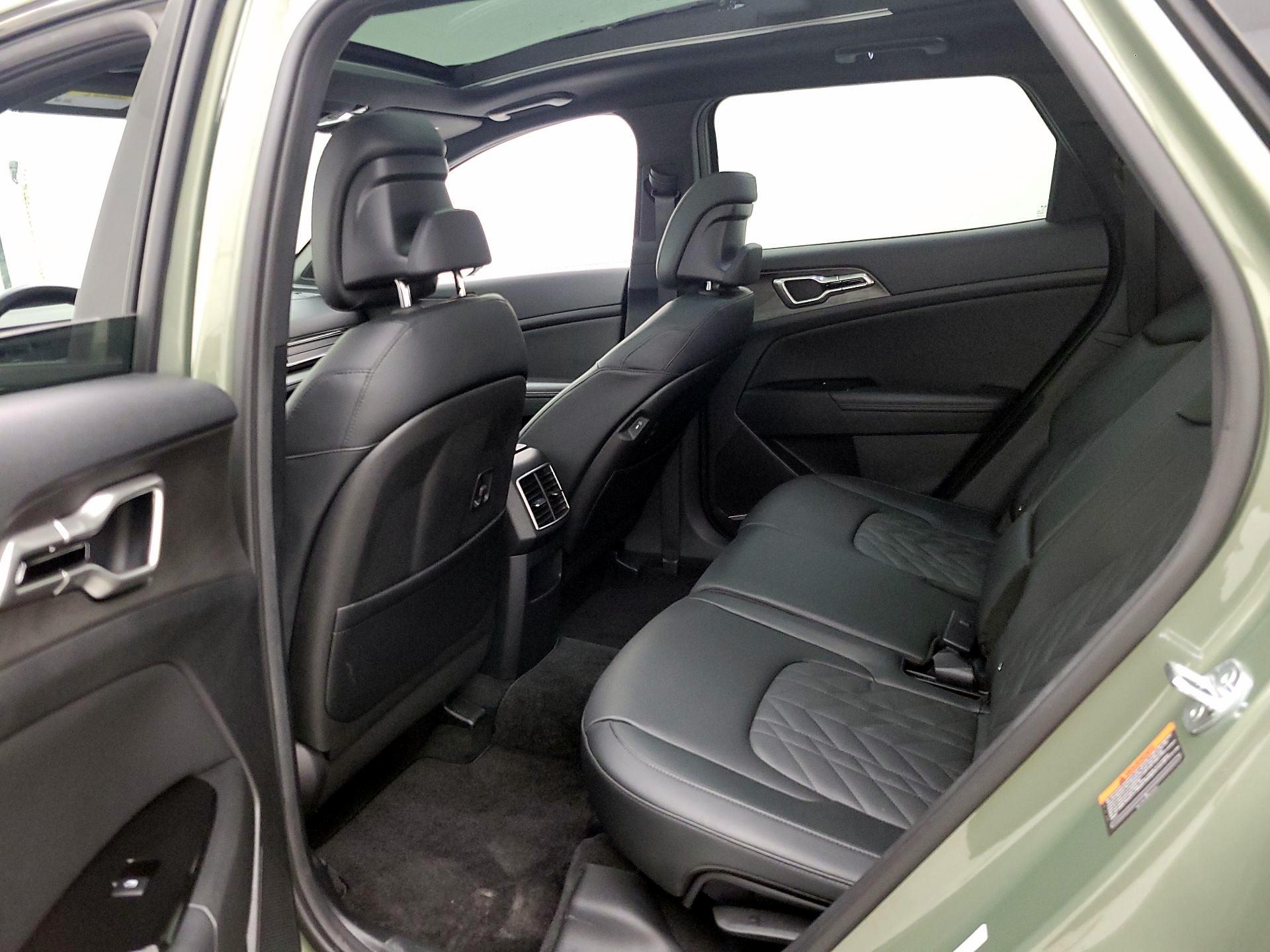 Thumbnail: 2023 Kia Sportage - 20