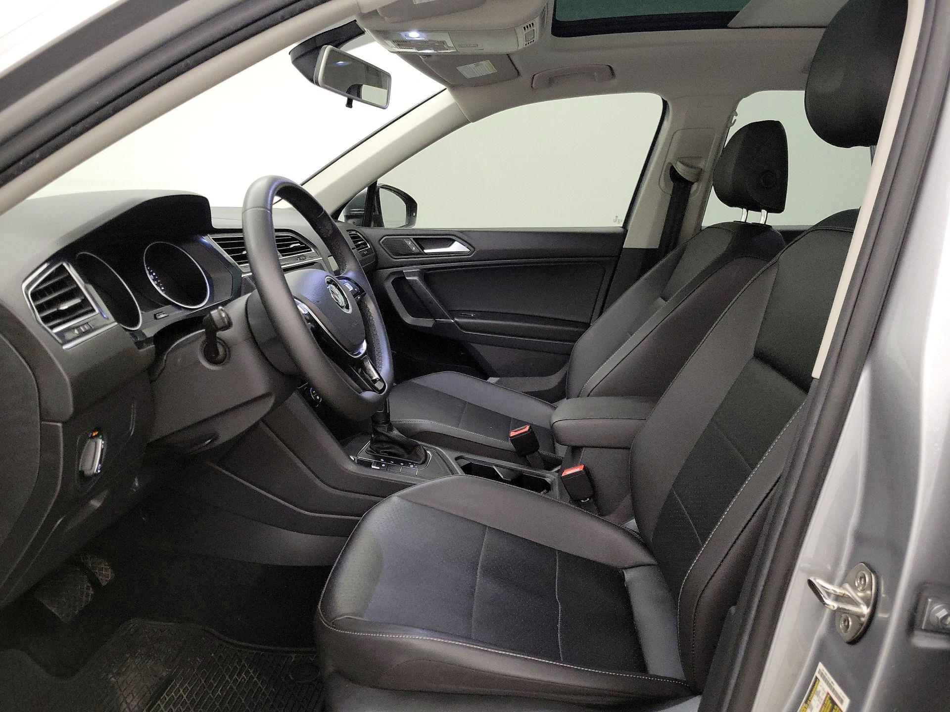 Thumbnail: 2020 Volkswagen Tiguan - 11