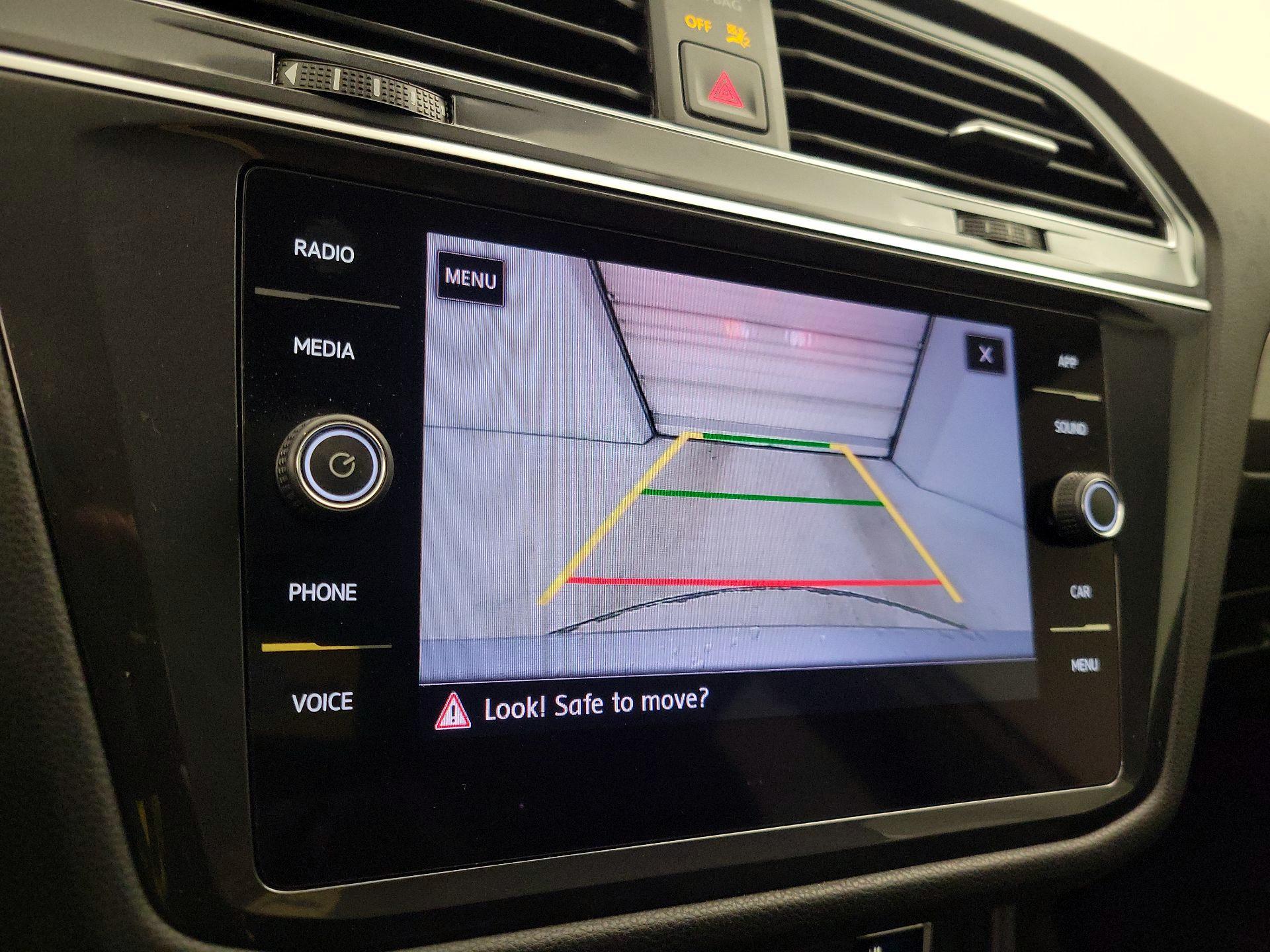 Thumbnail: 2020 Volkswagen Tiguan - 14