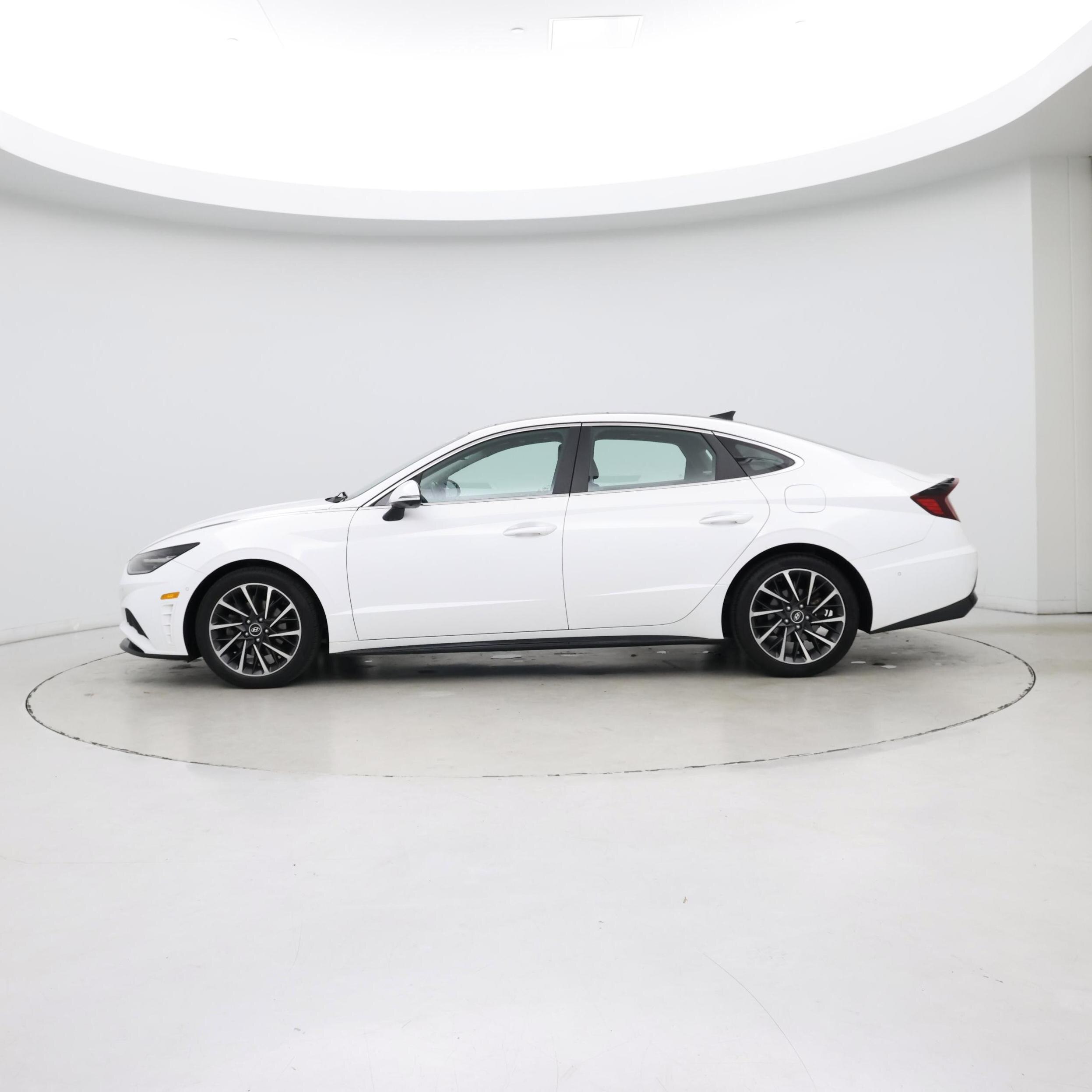 Thumbnail: 2023 Hyundai Sonata - 3