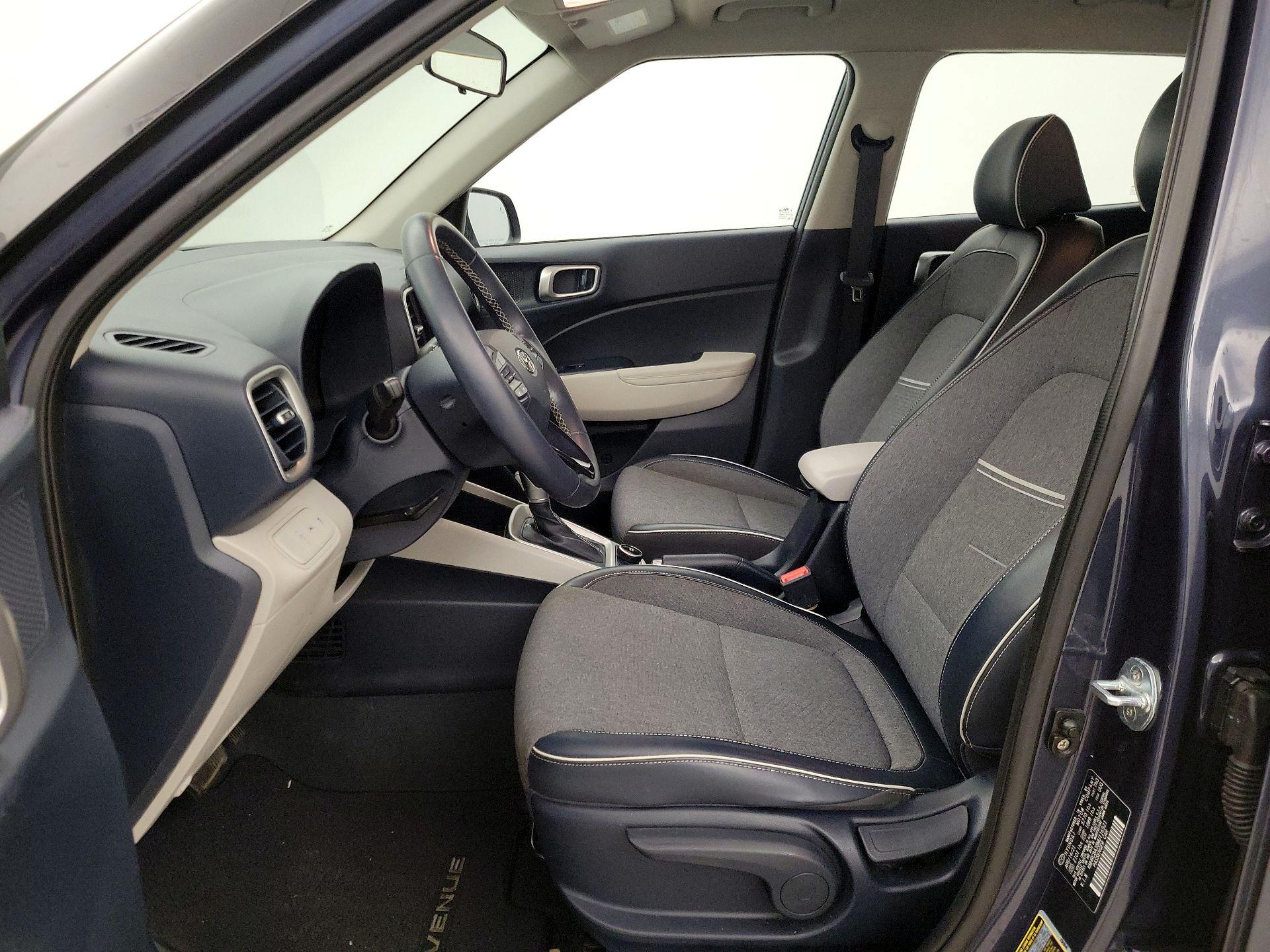 Thumbnail: 2021 Hyundai Venue - 11