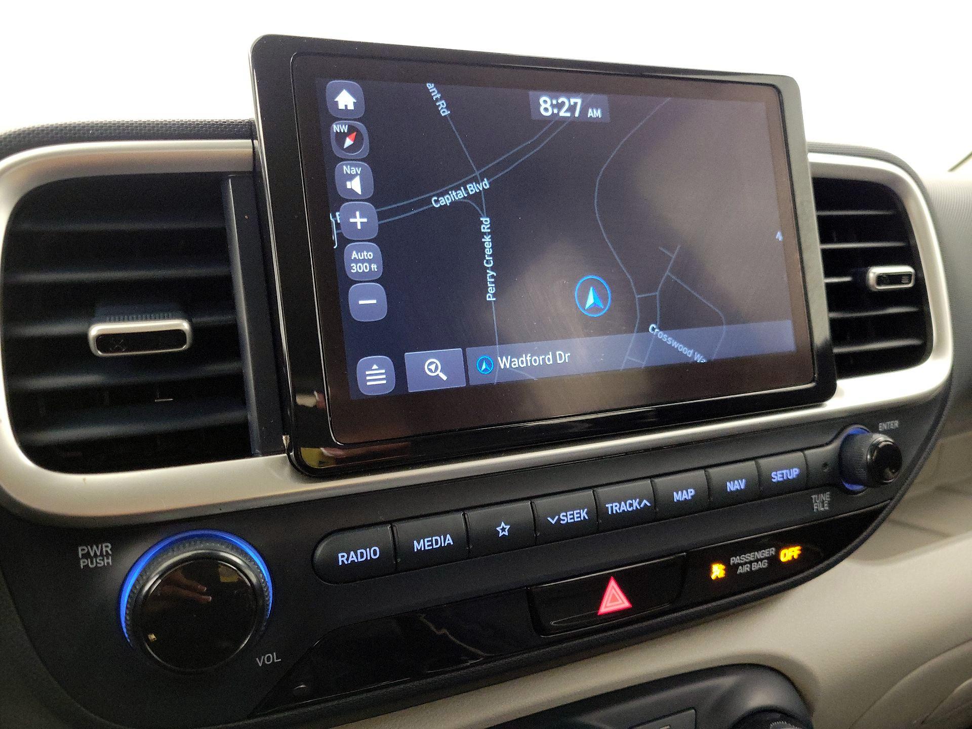 Thumbnail: 2021 Hyundai Venue - 14