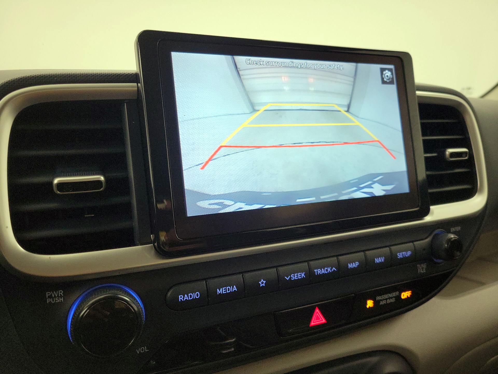 Thumbnail: 2021 Hyundai Venue - 15