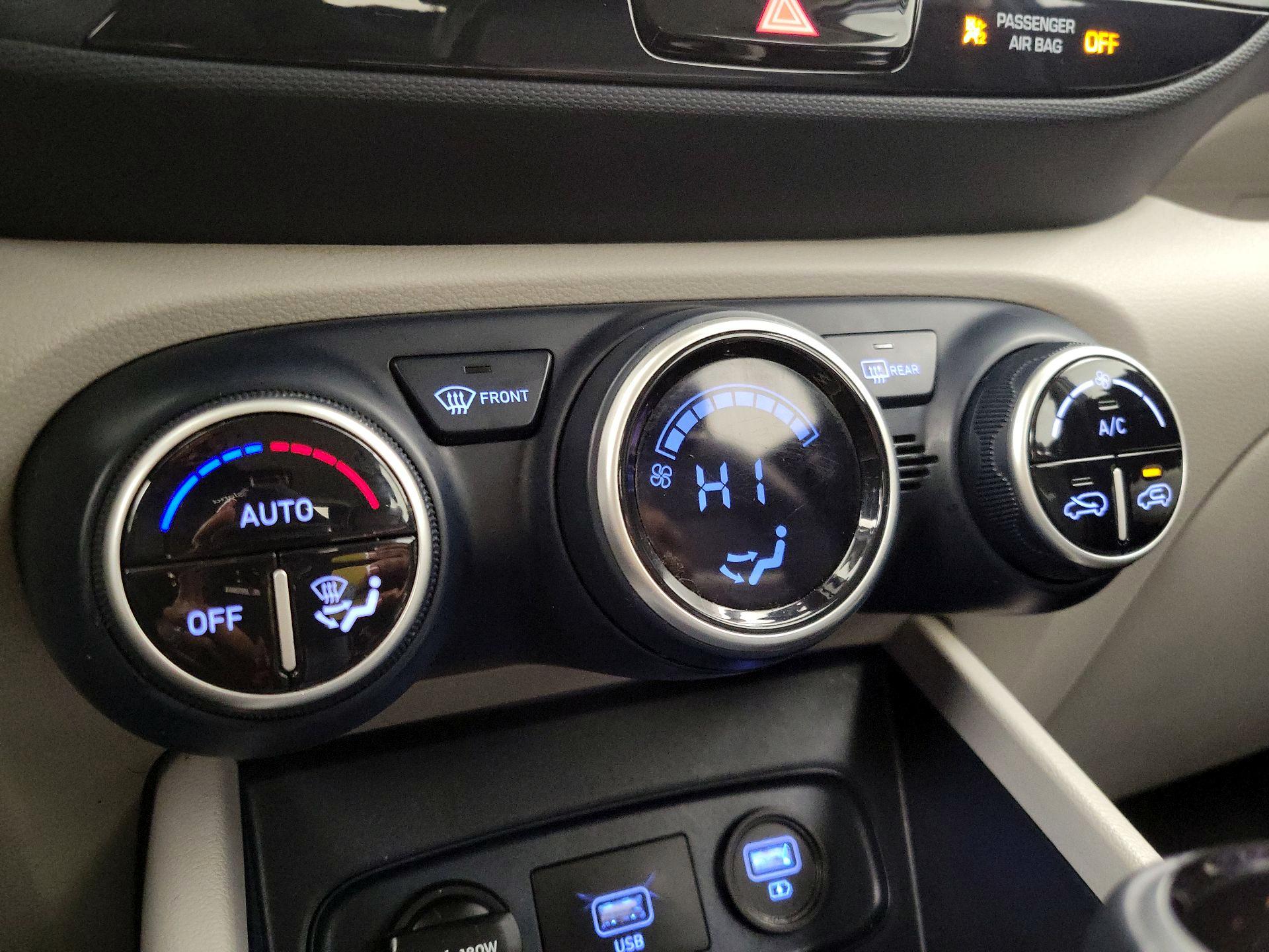 Thumbnail: 2021 Hyundai Venue - 17