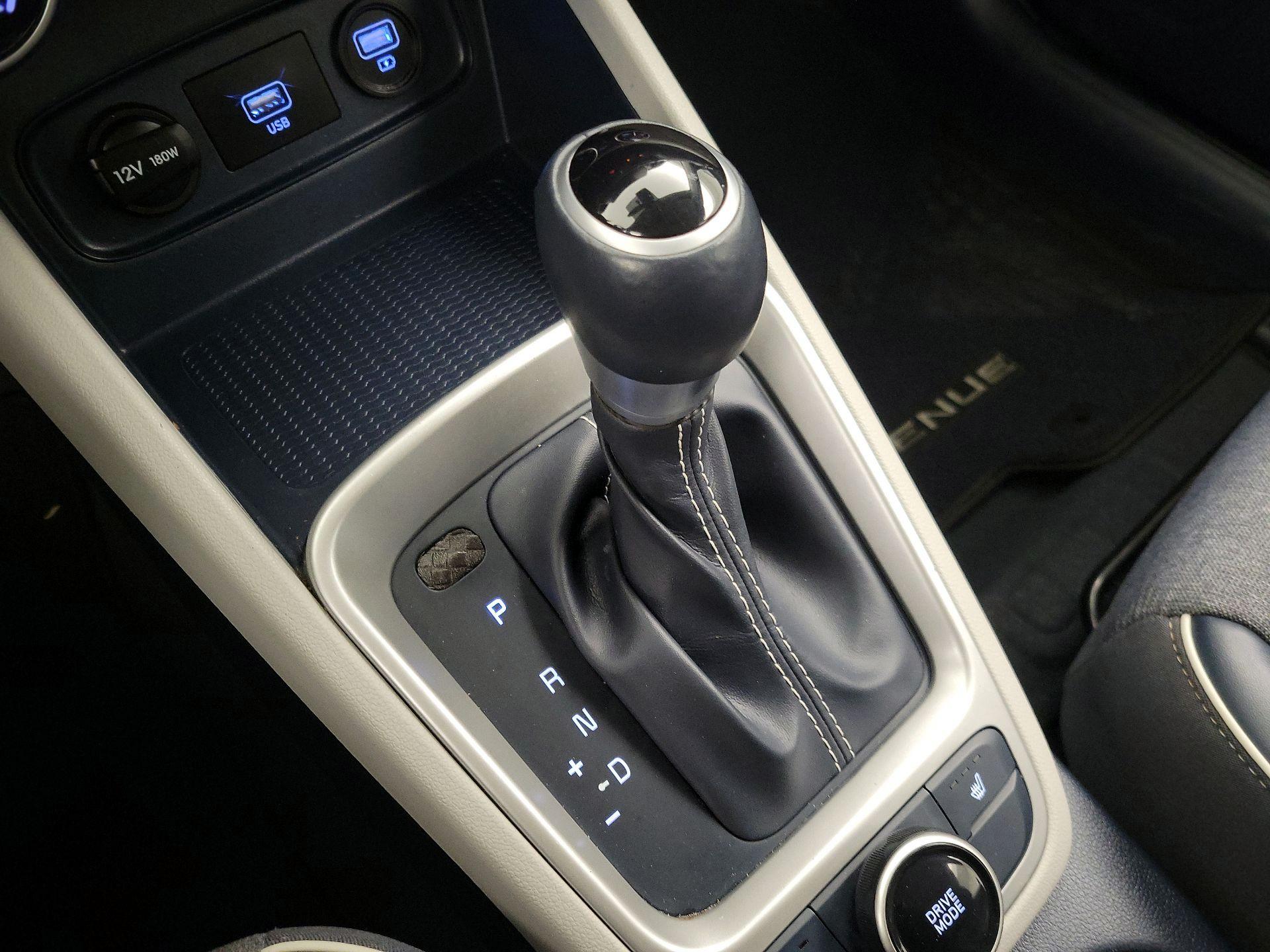 Thumbnail: 2021 Hyundai Venue - 18