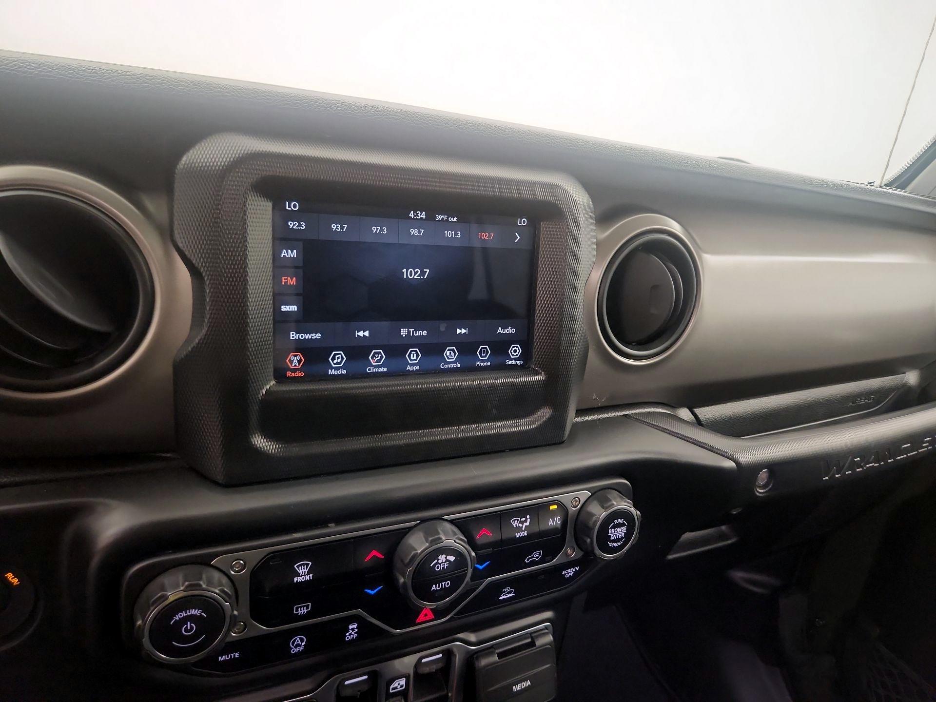 Thumbnail: 2021 Jeep Wrangler - 15