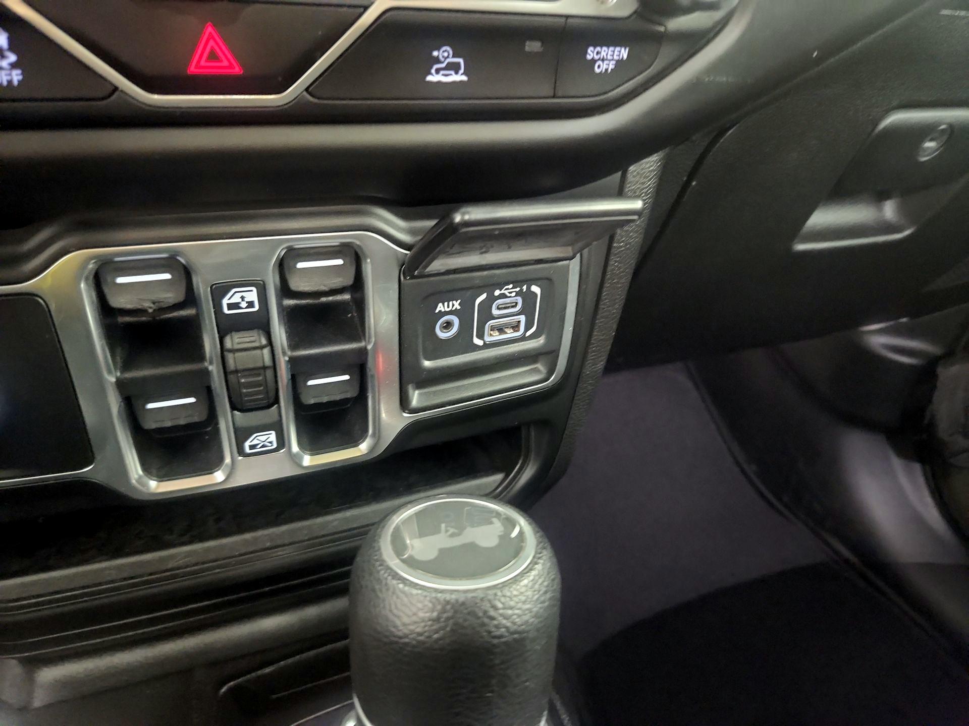 Thumbnail: 2021 Jeep Wrangler - 18