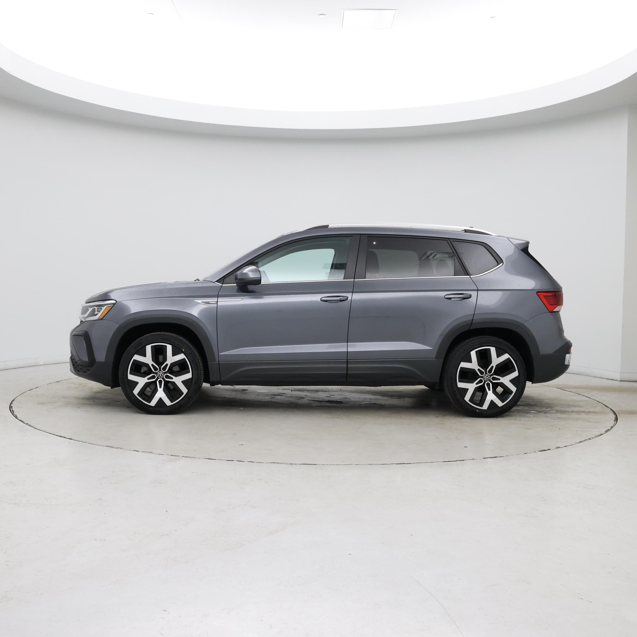 Thumbnail: 2022 Volkswagen Taos - 3