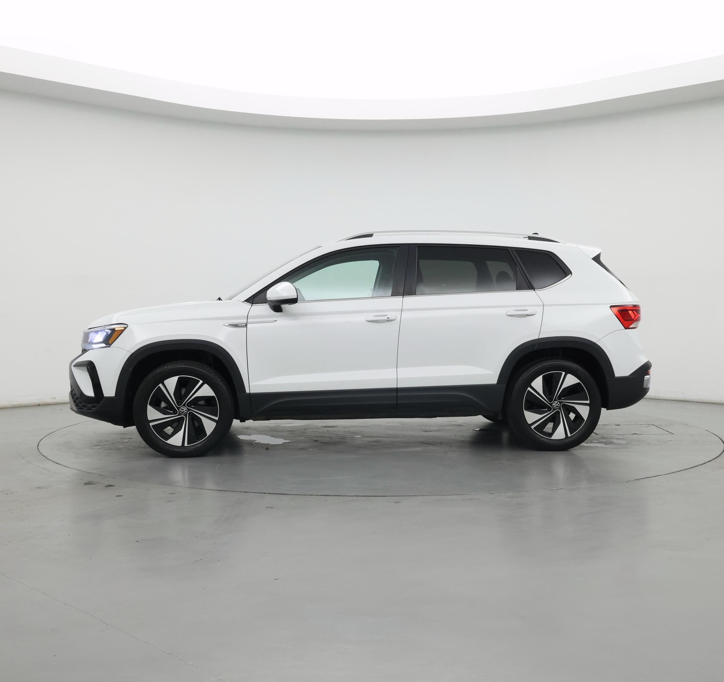 Thumbnail: 2024 Volkswagen Taos - 3