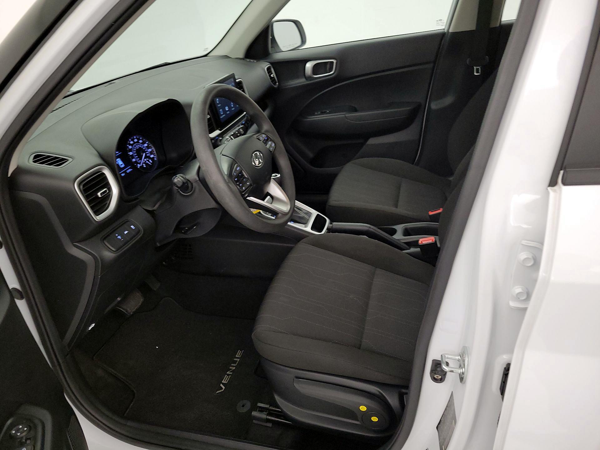 Thumbnail: 2022 Hyundai Venue - 11