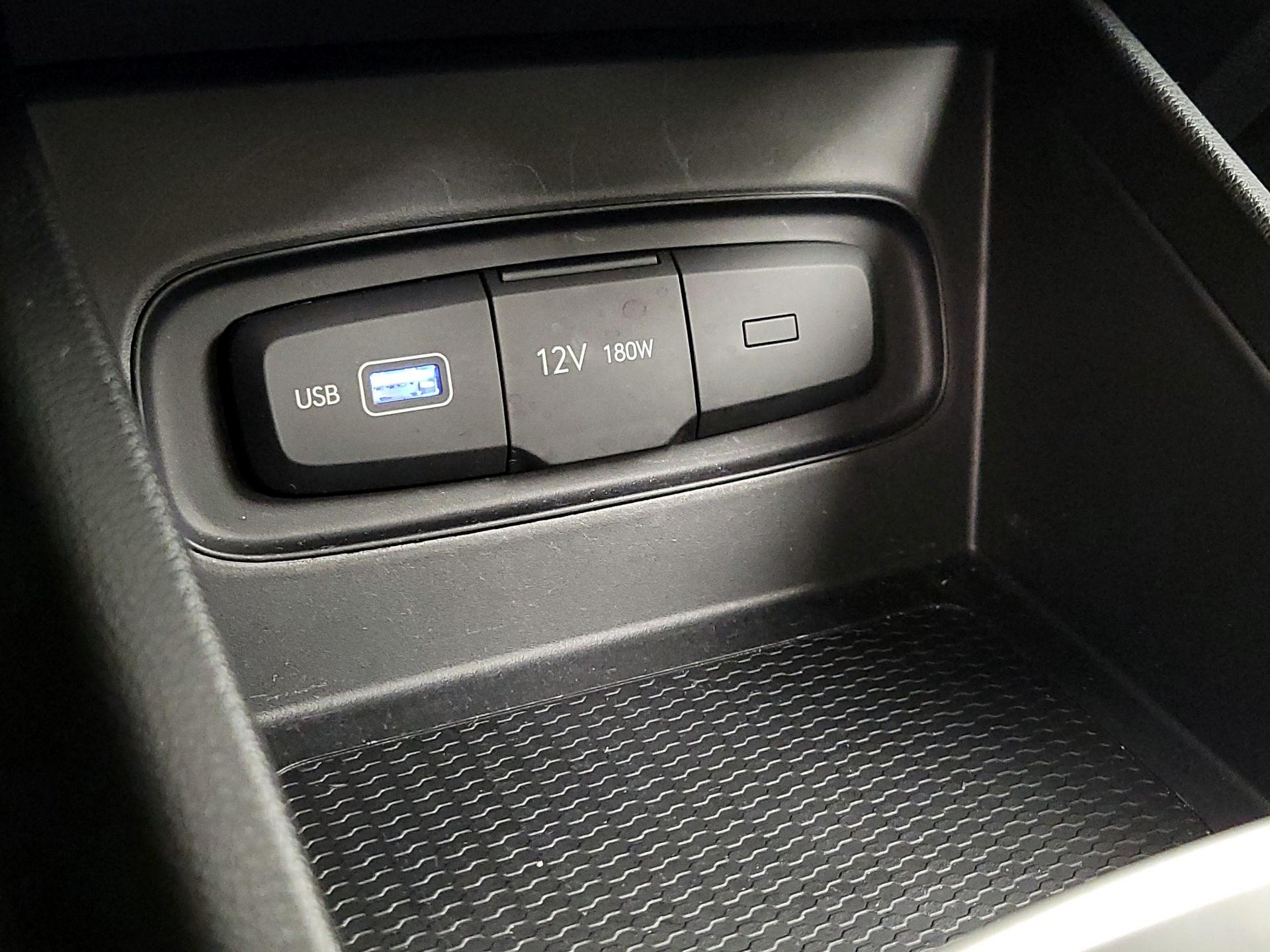 Thumbnail: 2022 Hyundai Venue - 18