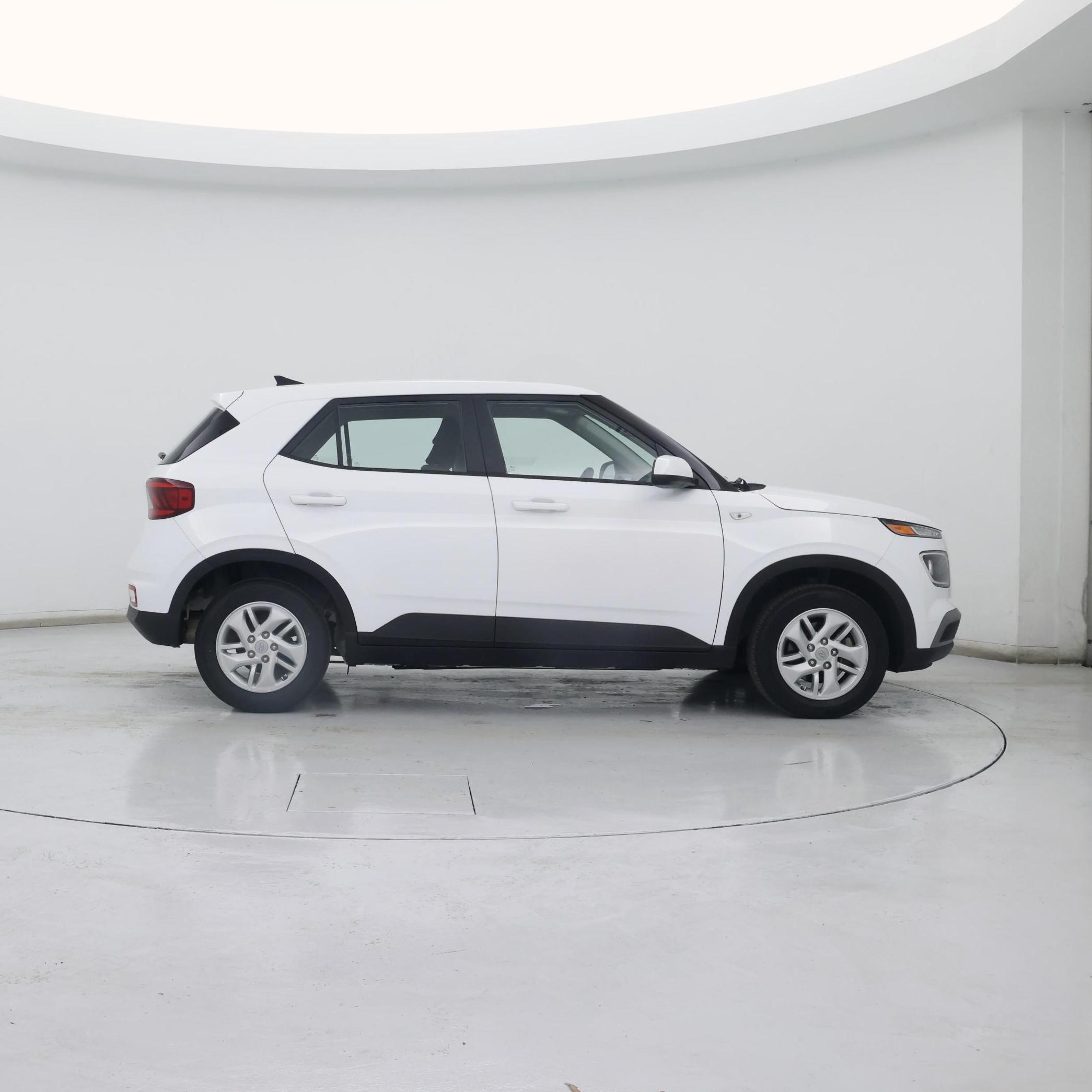 Thumbnail: 2022 Hyundai Venue - 7