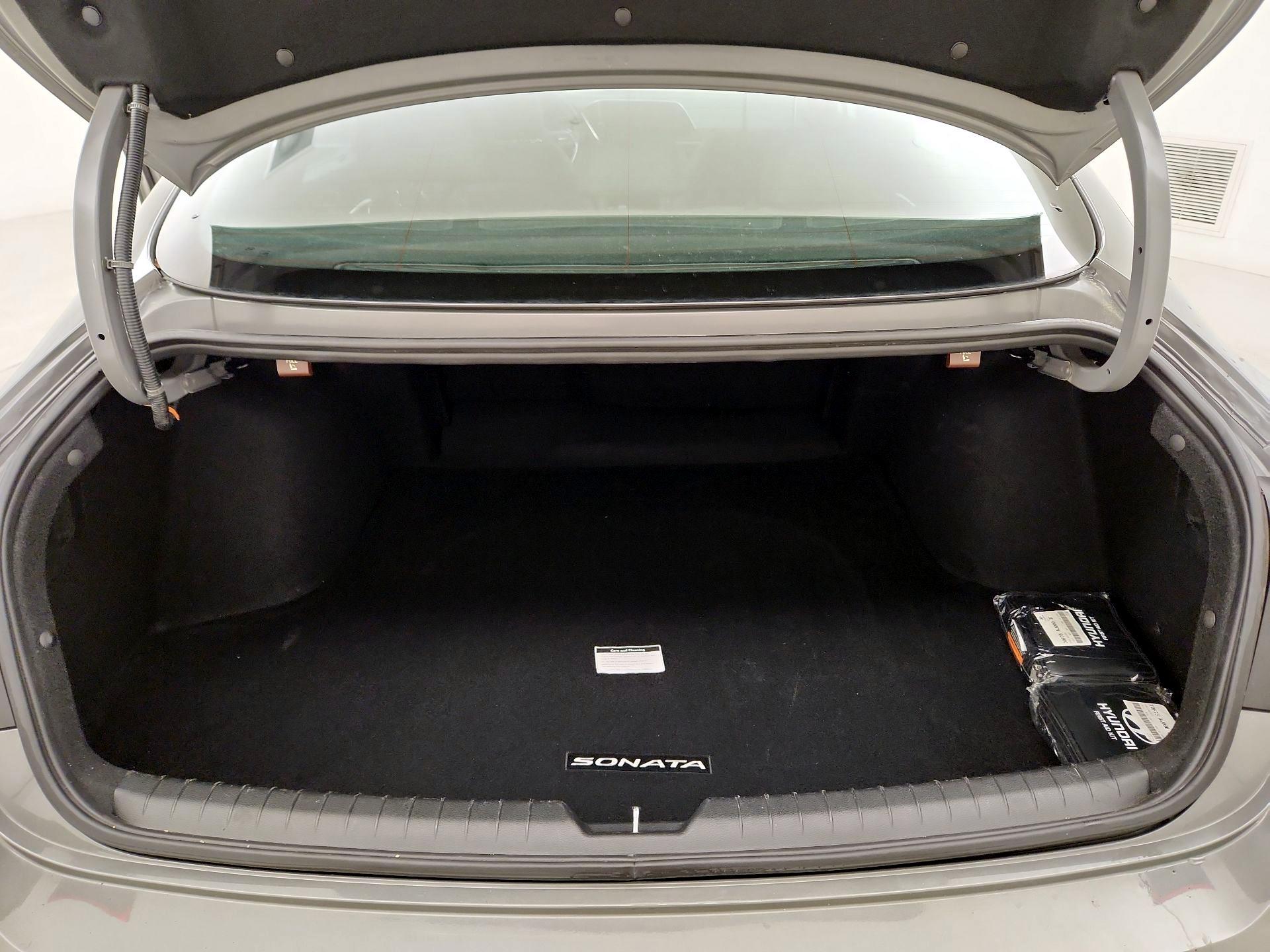 Thumbnail: 2022 Hyundai Sonata - 20