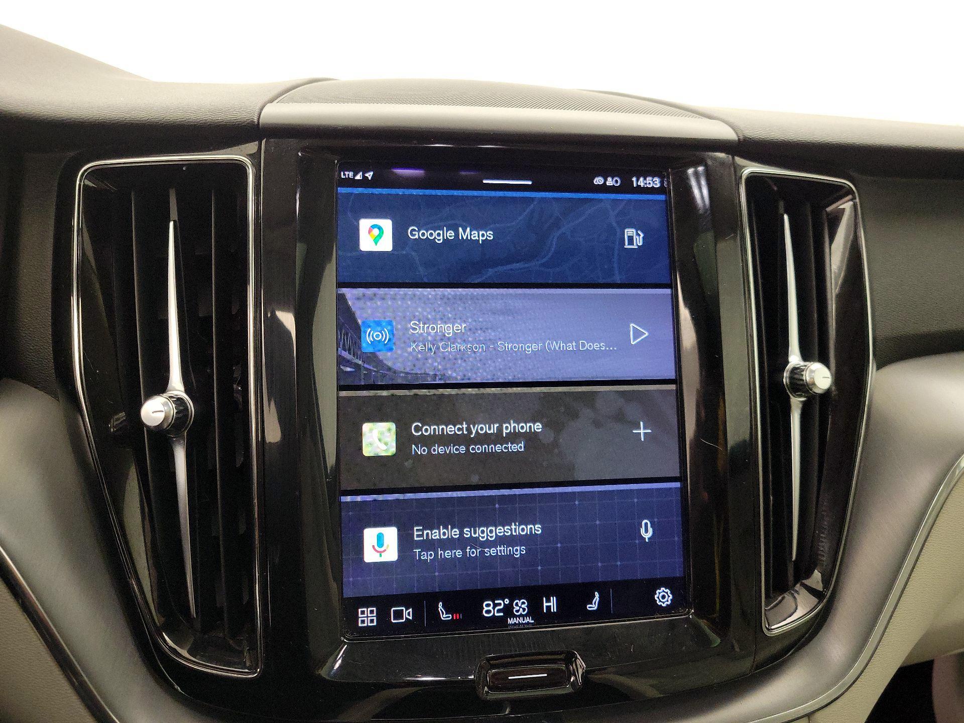 Thumbnail: 2022 Volvo XC60 - 15