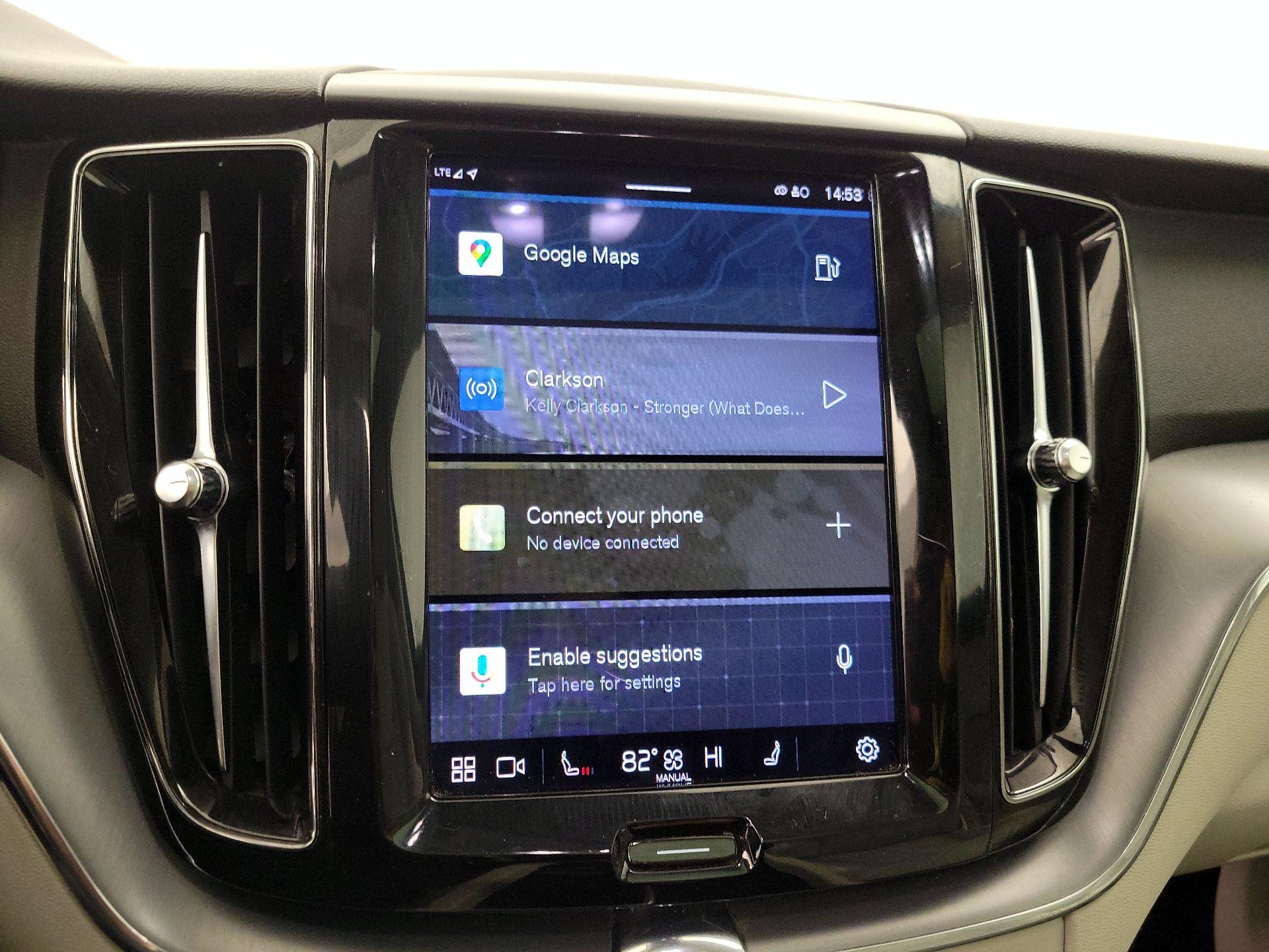 Thumbnail: 2022 Volvo XC60 - 16