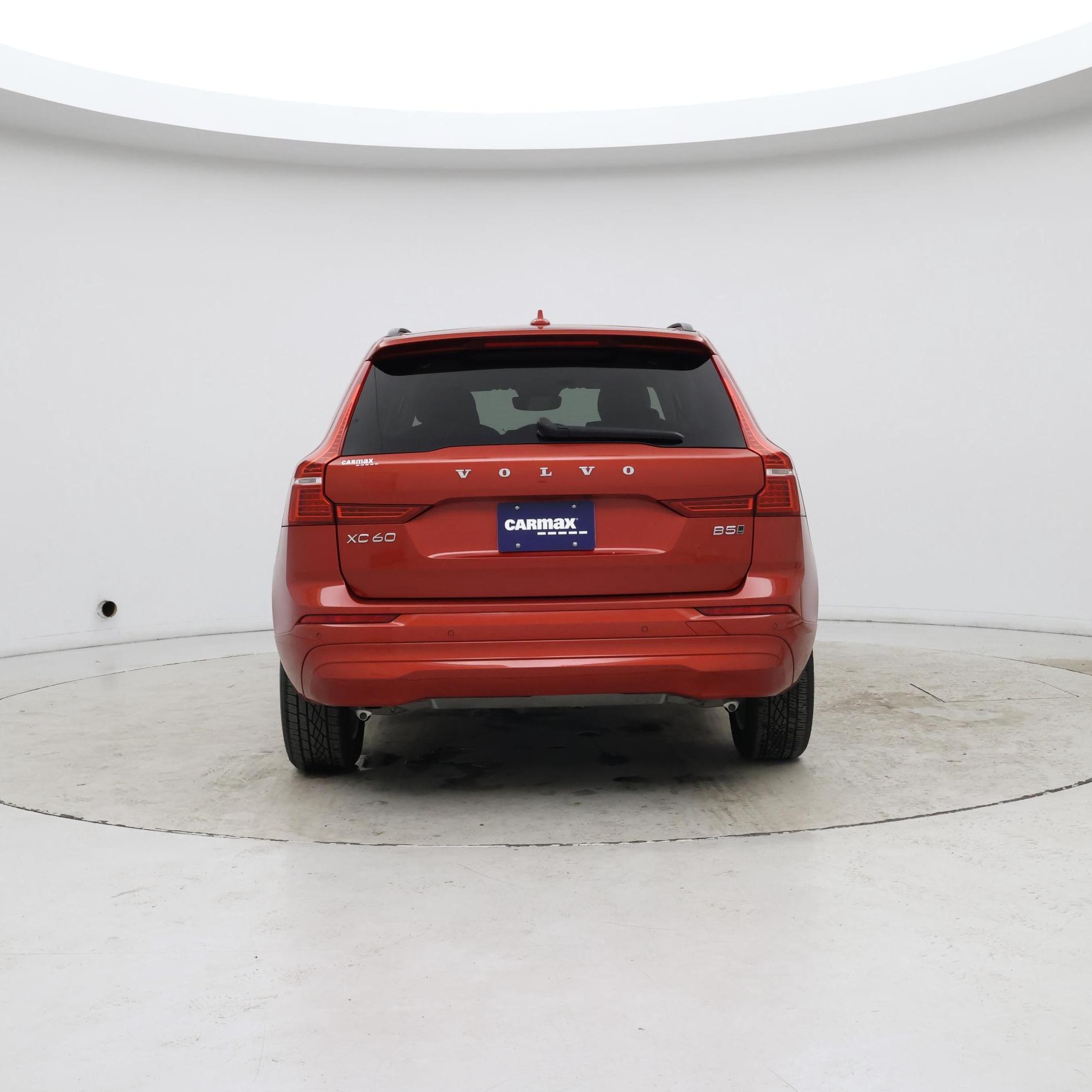 Thumbnail: 2022 Volvo XC60 - 6