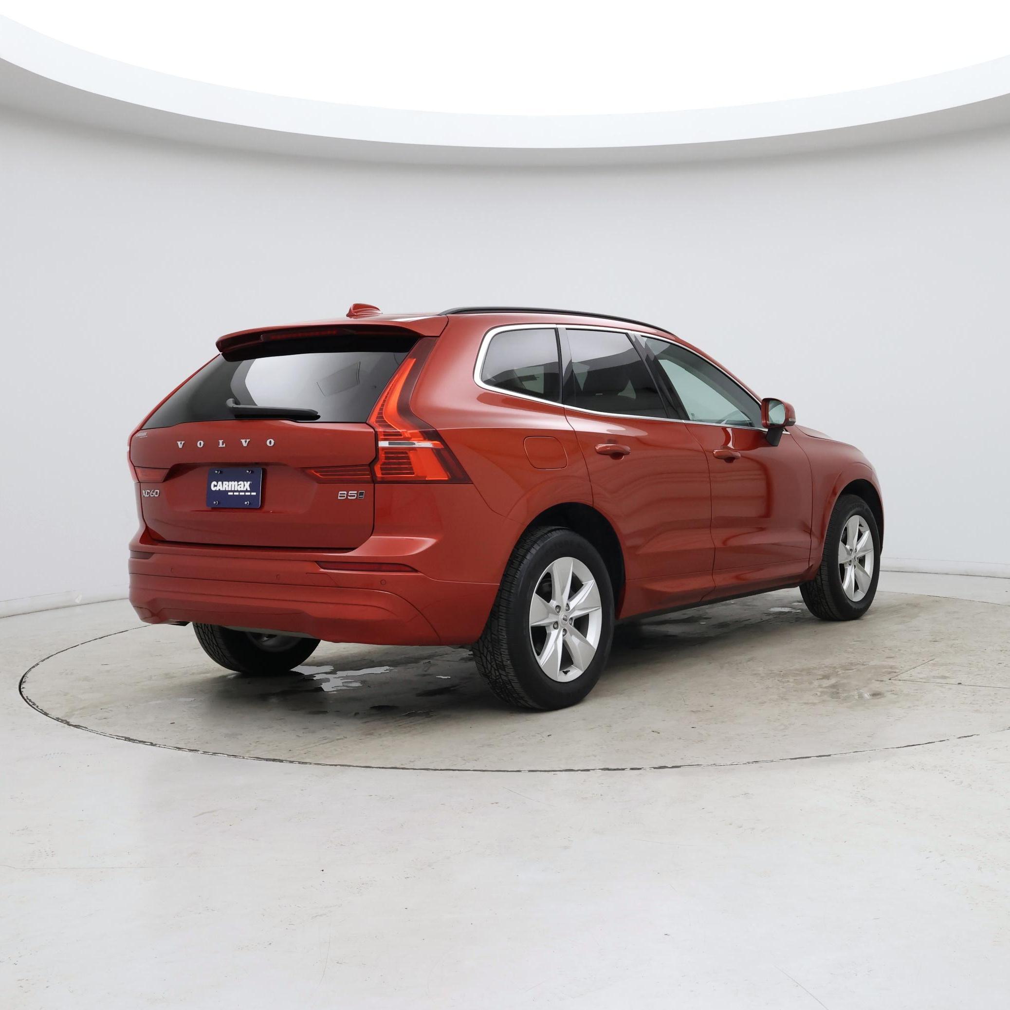 Thumbnail: 2022 Volvo XC60 - 8