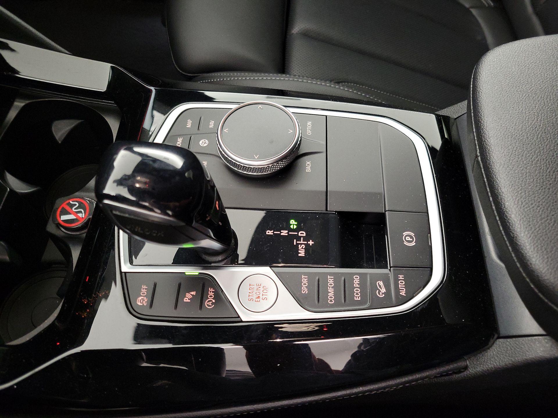 Thumbnail: 2022 BMW X4 - 17