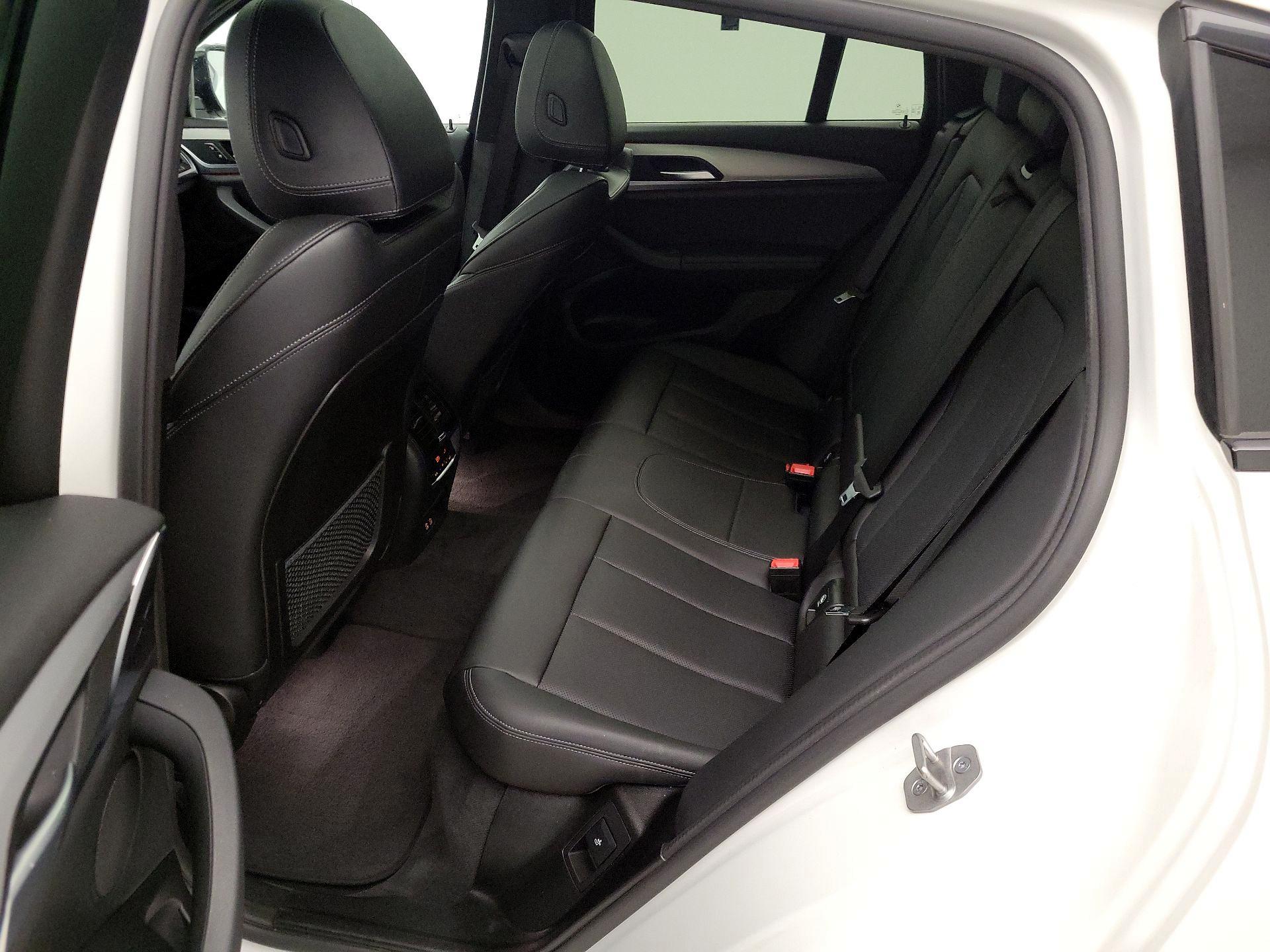 Thumbnail: 2022 BMW X4 - 20