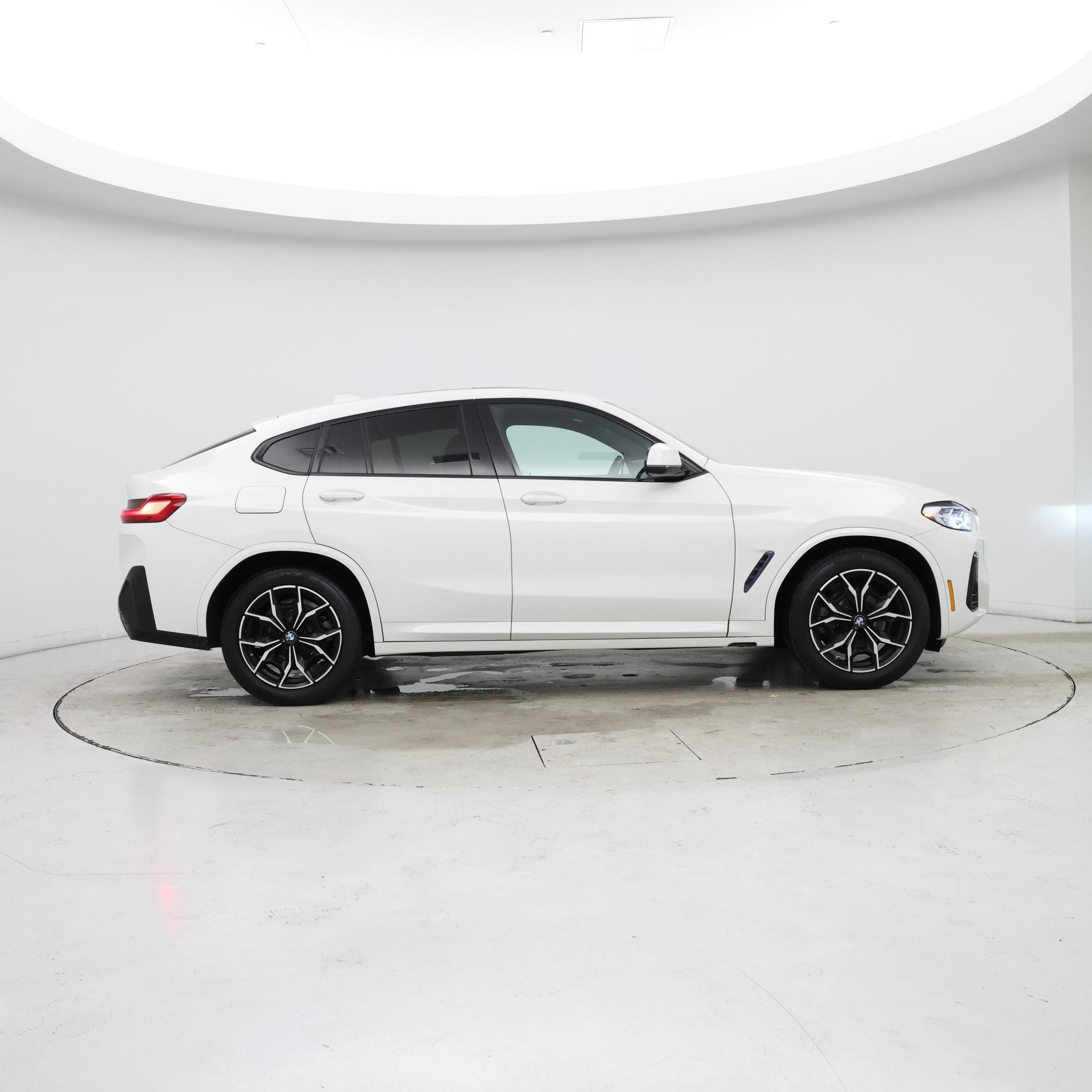 Thumbnail: 2022 BMW X4 - 7