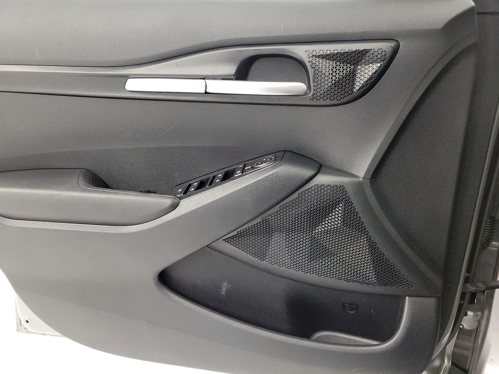 Thumbnail: 2023 Kia Seltos - 12