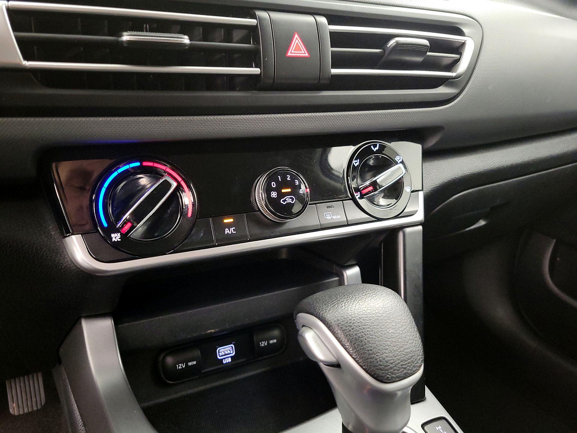 Thumbnail: 2023 Kia Seltos - 16